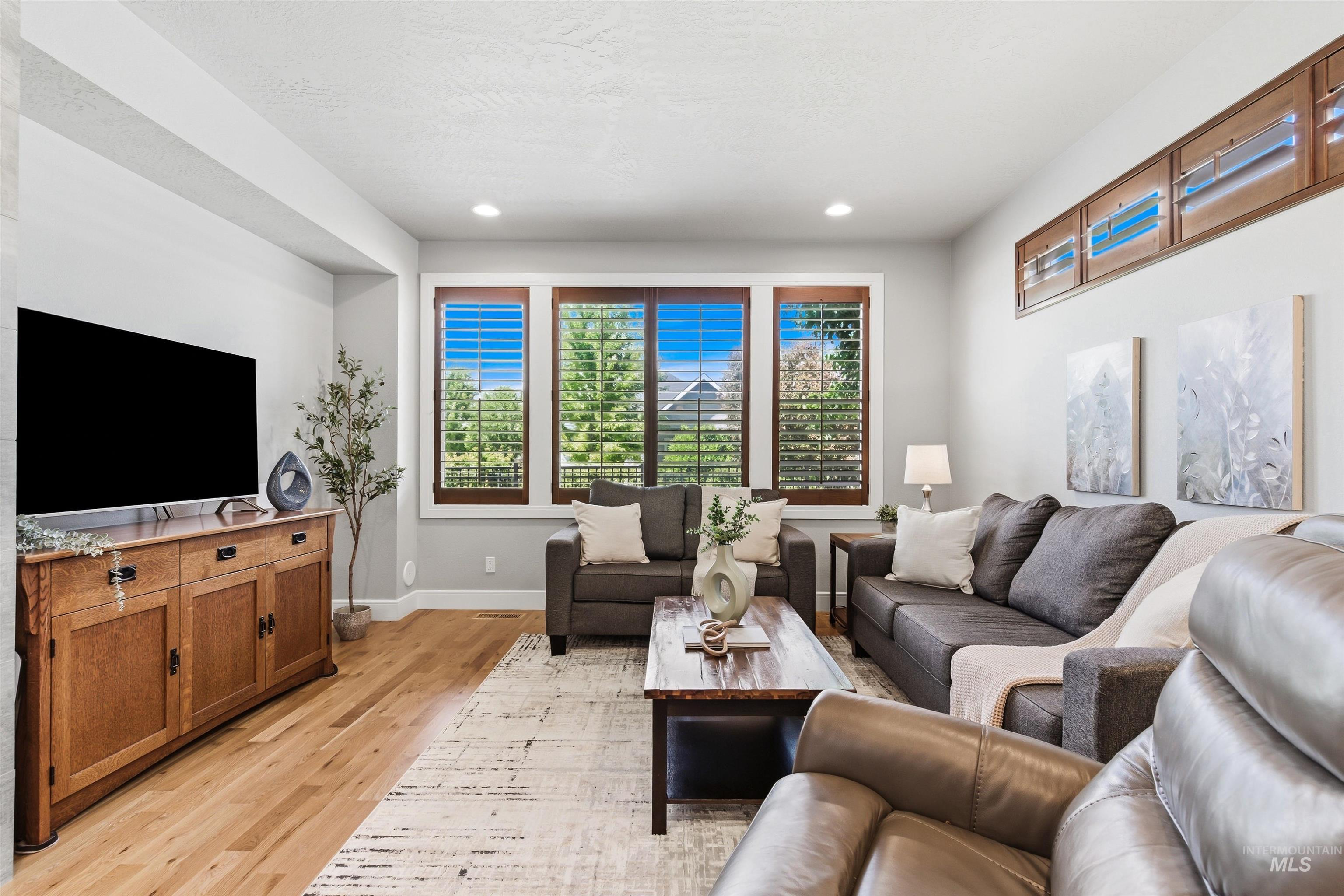 3286 E Collingwood Dr, Meridian, Idaho 83642, 4 Bedrooms, 2.5 Bathrooms, Residential For Sale, Price $549,900,MLS 98989921