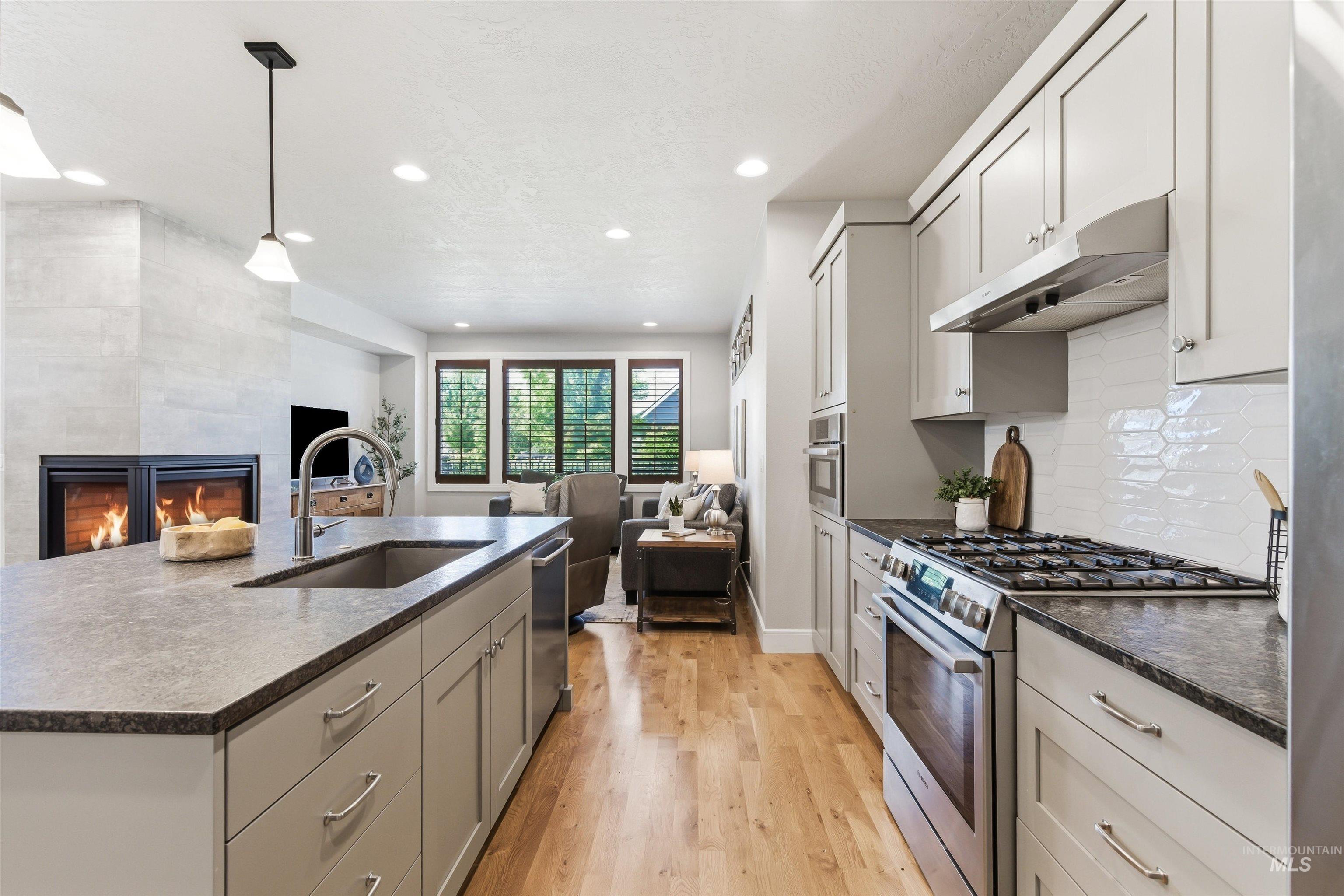 3286 E Collingwood Dr, Meridian, Idaho 83642, 4 Bedrooms, 2.5 Bathrooms, Residential For Sale, Price $549,900,MLS 98989921