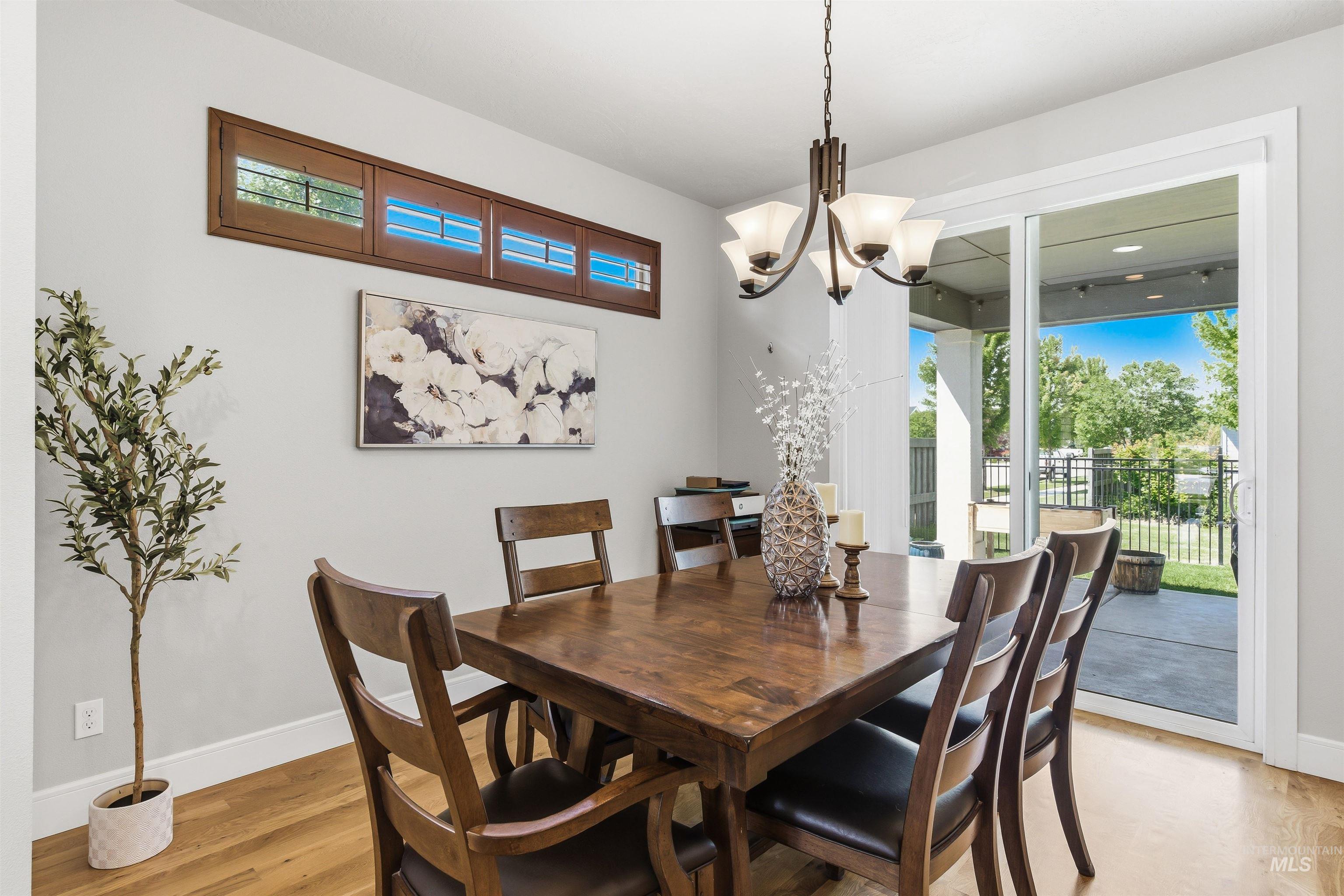 3286 E Collingwood Dr, Meridian, Idaho 83642, 4 Bedrooms, 2.5 Bathrooms, Residential For Sale, Price $549,900,MLS 98989921