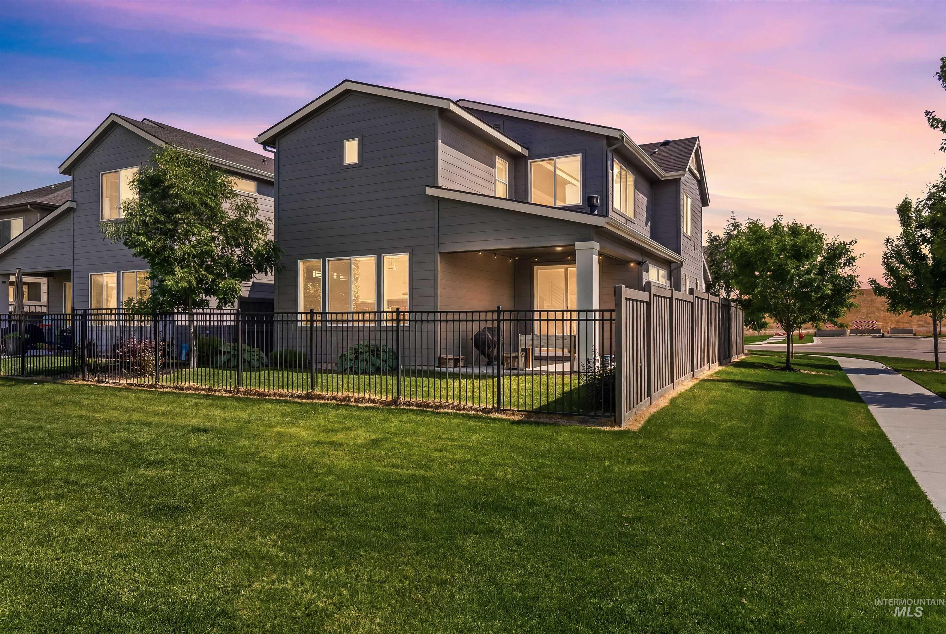 3286 E Collingwood Dr, Meridian, Idaho 83642, 3 Bedrooms, 2.5 Bathrooms, Residential For Sale, Price $524,900,MLS 98989921