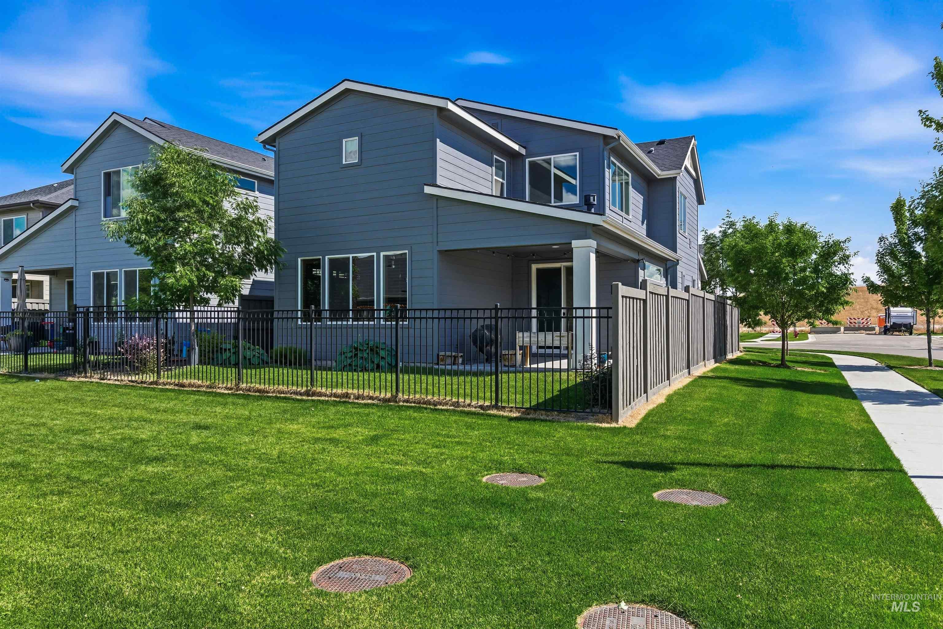 3286 E Collingwood Dr, Meridian, Idaho 83642, 3 Bedrooms, 2.5 Bathrooms, Residential For Sale, Price $524,900,MLS 98989921
