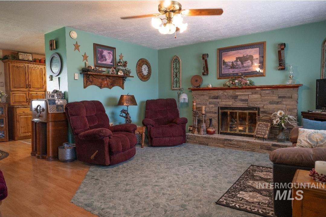 3080 Hiland ave., Burley, Idaho 83318, 3 Bedrooms, 2 Bathrooms, Residential For Sale, Price $430,000,MLS 98989922