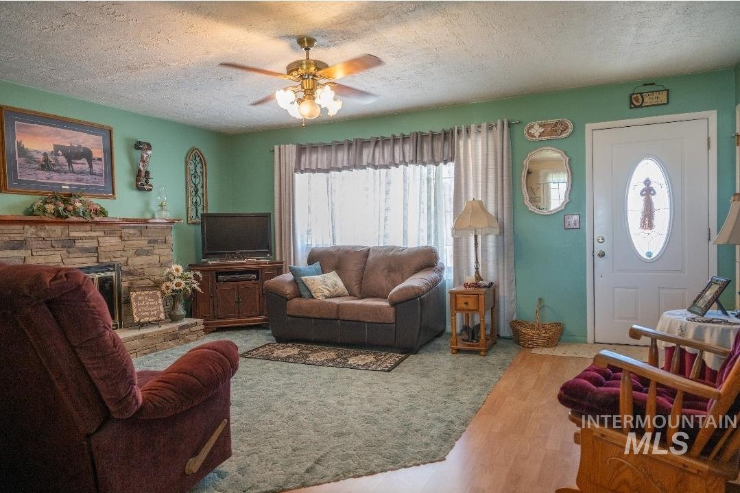 3080 Hiland ave., Burley, Idaho 83318, 3 Bedrooms, 2 Bathrooms, Residential For Sale, Price $430,000,MLS 98989922