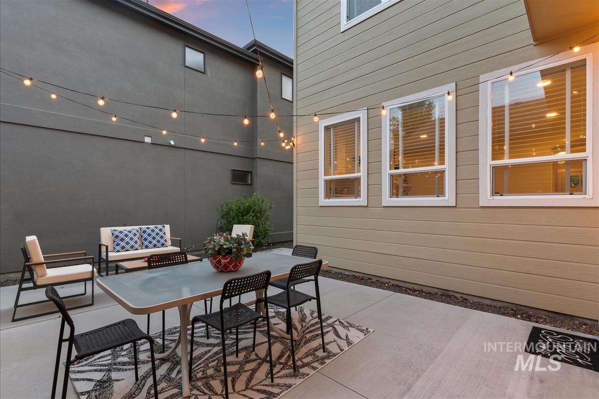 3042 S Shadywood Way, Boise, Idaho 83716, 4 Bedrooms, 2.5 Bathrooms, Residential For Sale, Price $829,000,MLS 98989923