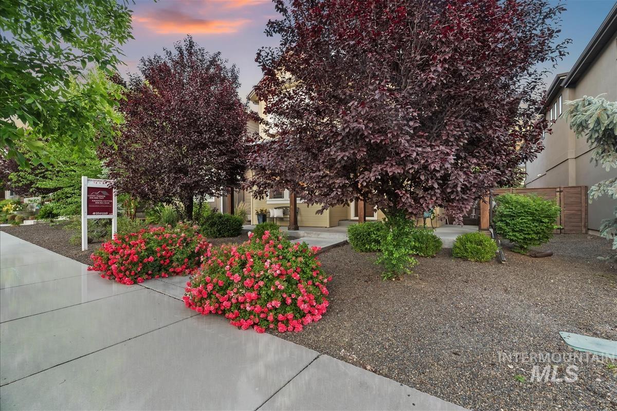 3042 S Shadywood Way, Boise, Idaho 83716, 4 Bedrooms, 2.5 Bathrooms, Residential For Sale, Price $829,000,MLS 98989923