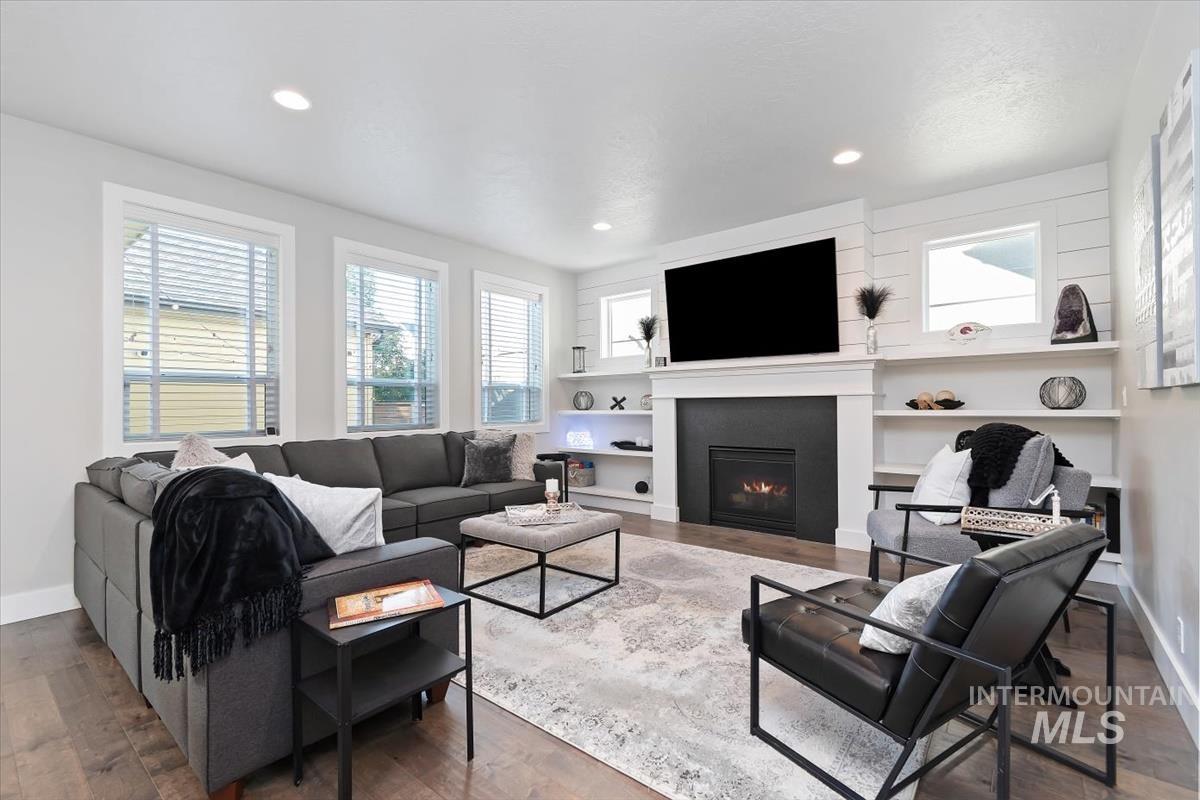 3042 S Shadywood Way, Boise, Idaho 83716, 4 Bedrooms, 2.5 Bathrooms, Residential For Sale, Price $829,000,MLS 98989923