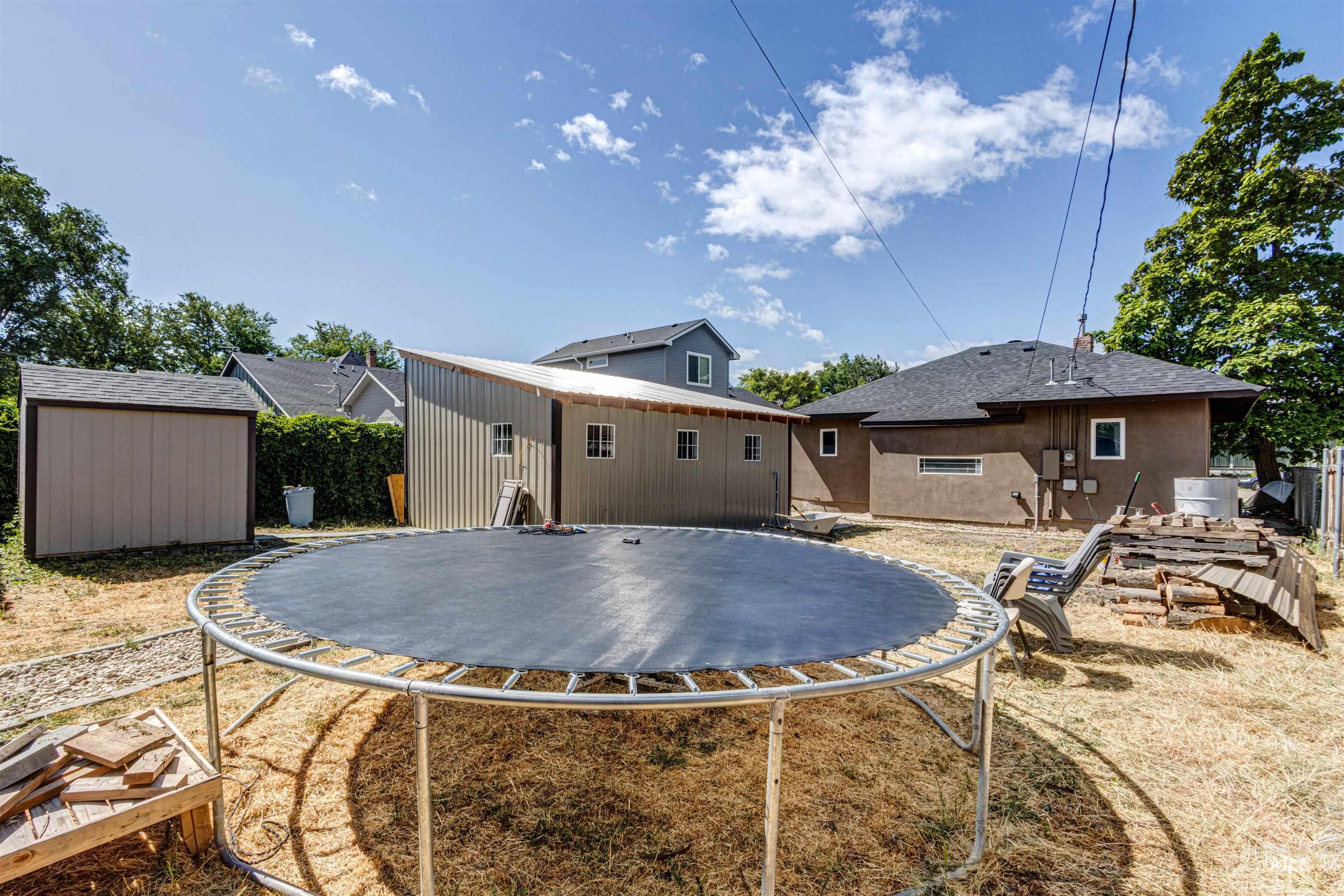 707 E Denver, Caldwell, Idaho 83605-3351, 2 Bedrooms, 1 Bathroom, Residential For Sale, Price $312,999,MLS 98989924