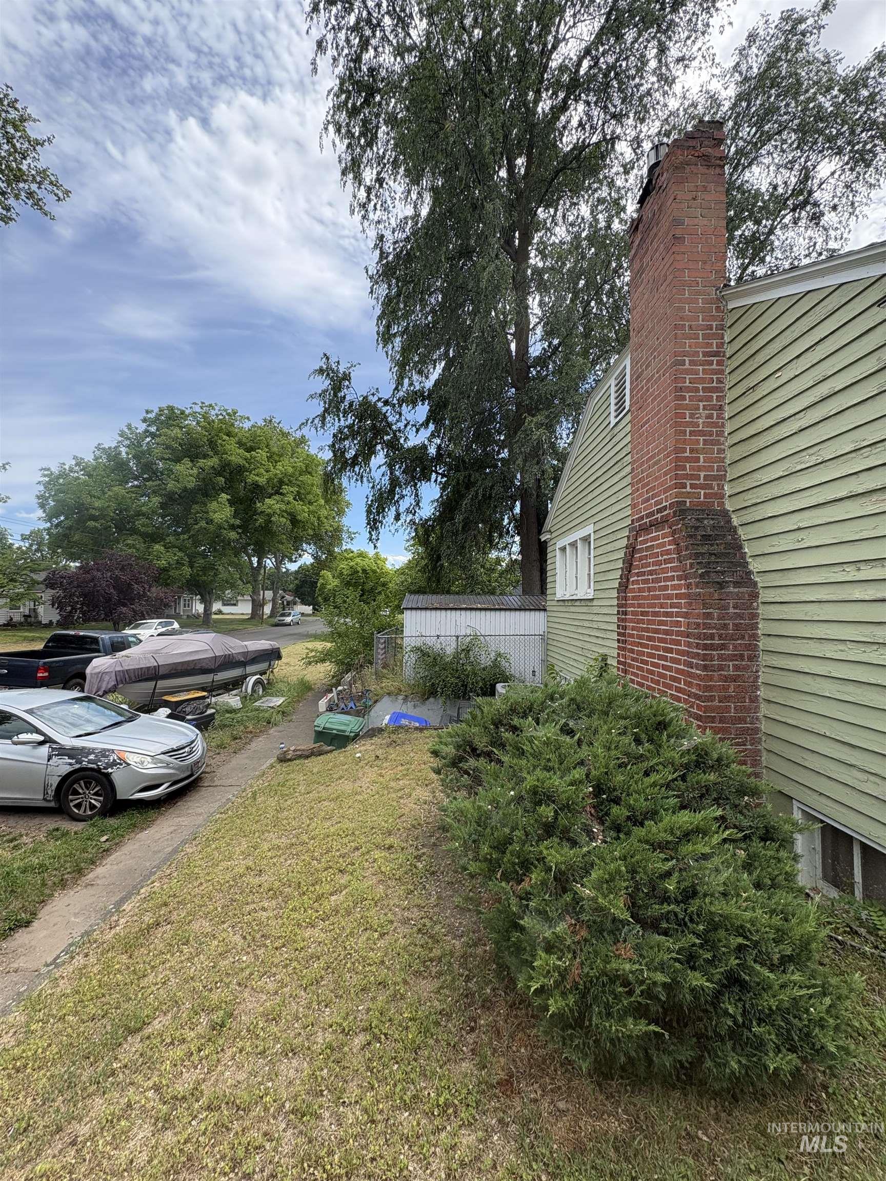922 11th Ave, Lewiston, Idaho 83501, 4 Bedrooms, 2 Bathrooms, Residential For Sale, Price $229,000,MLS 98989925