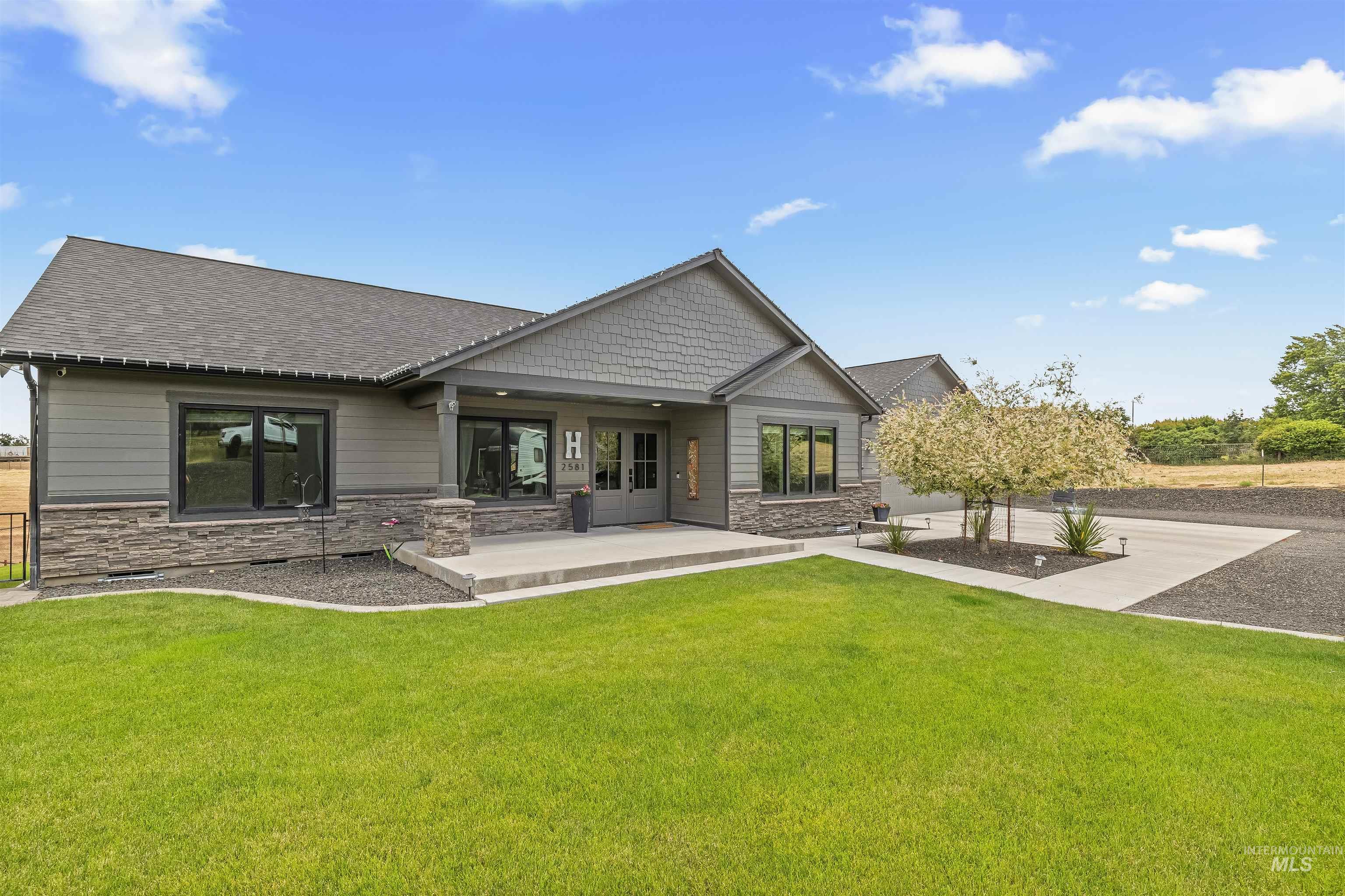 2581 26th St., Clarkston, Washington 99403, 4 Bedrooms, 2.5 Bathrooms, Residential For Sale, Price $865,000,MLS 98989926