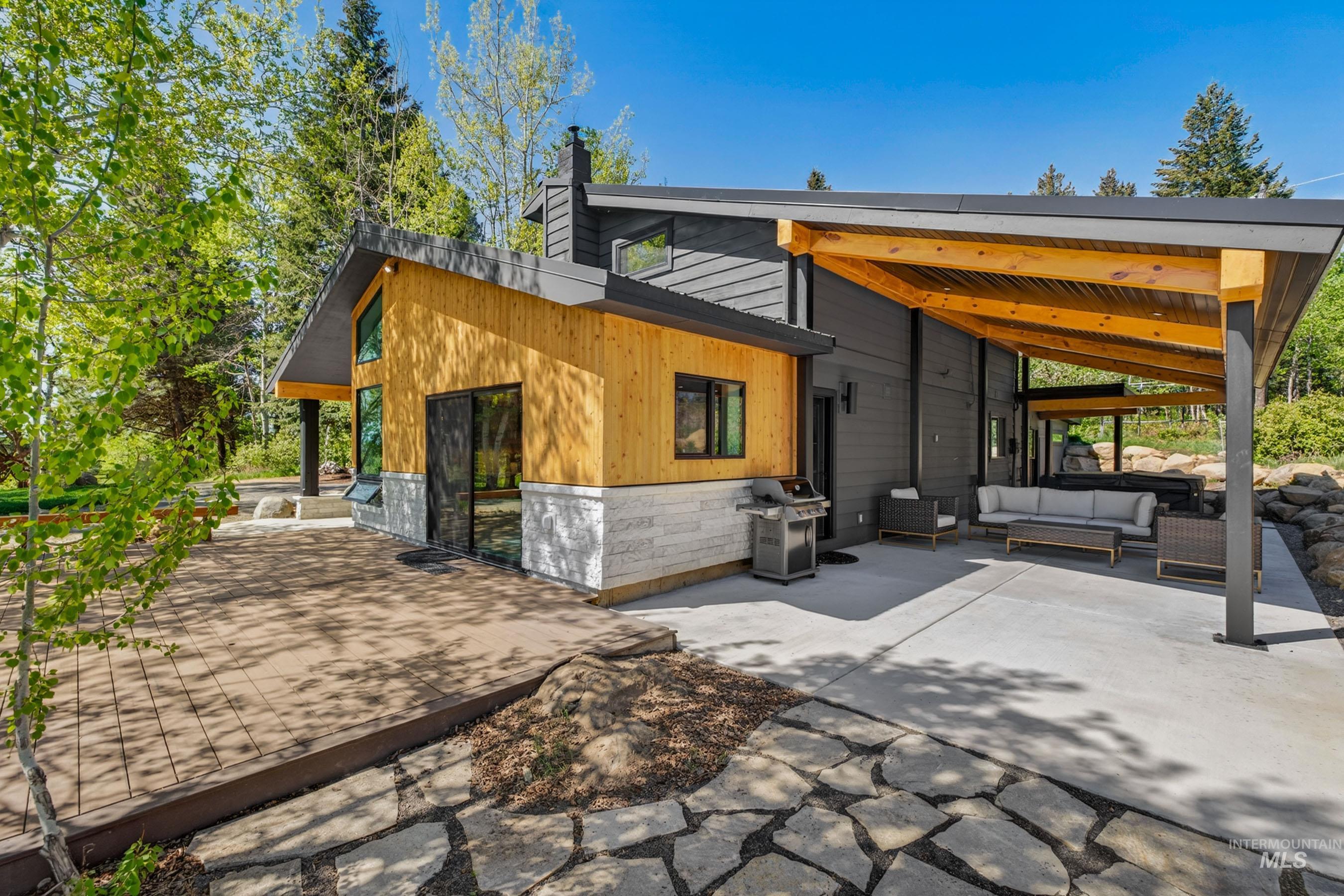 64 Ilka Lane, McCall, Idaho 83638, 4 Bedrooms, 2.5 Bathrooms, Residential For Sale, Price $1,894,900,MLS 98989927