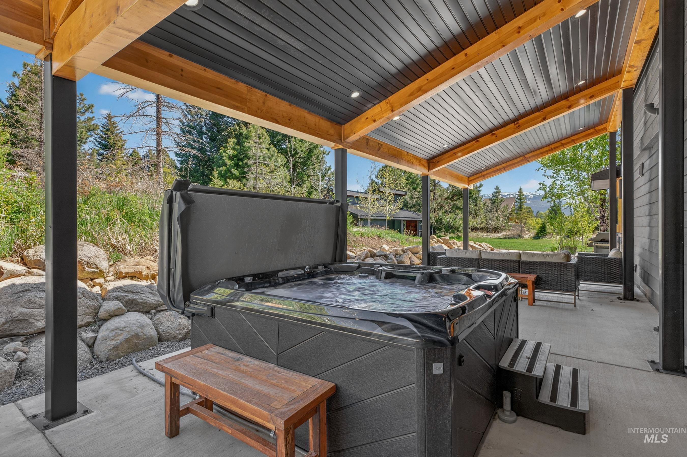64 Ilka Lane, McCall, Idaho 83638, 4 Bedrooms, 2.5 Bathrooms, Residential For Sale, Price $1,894,900,MLS 98989927