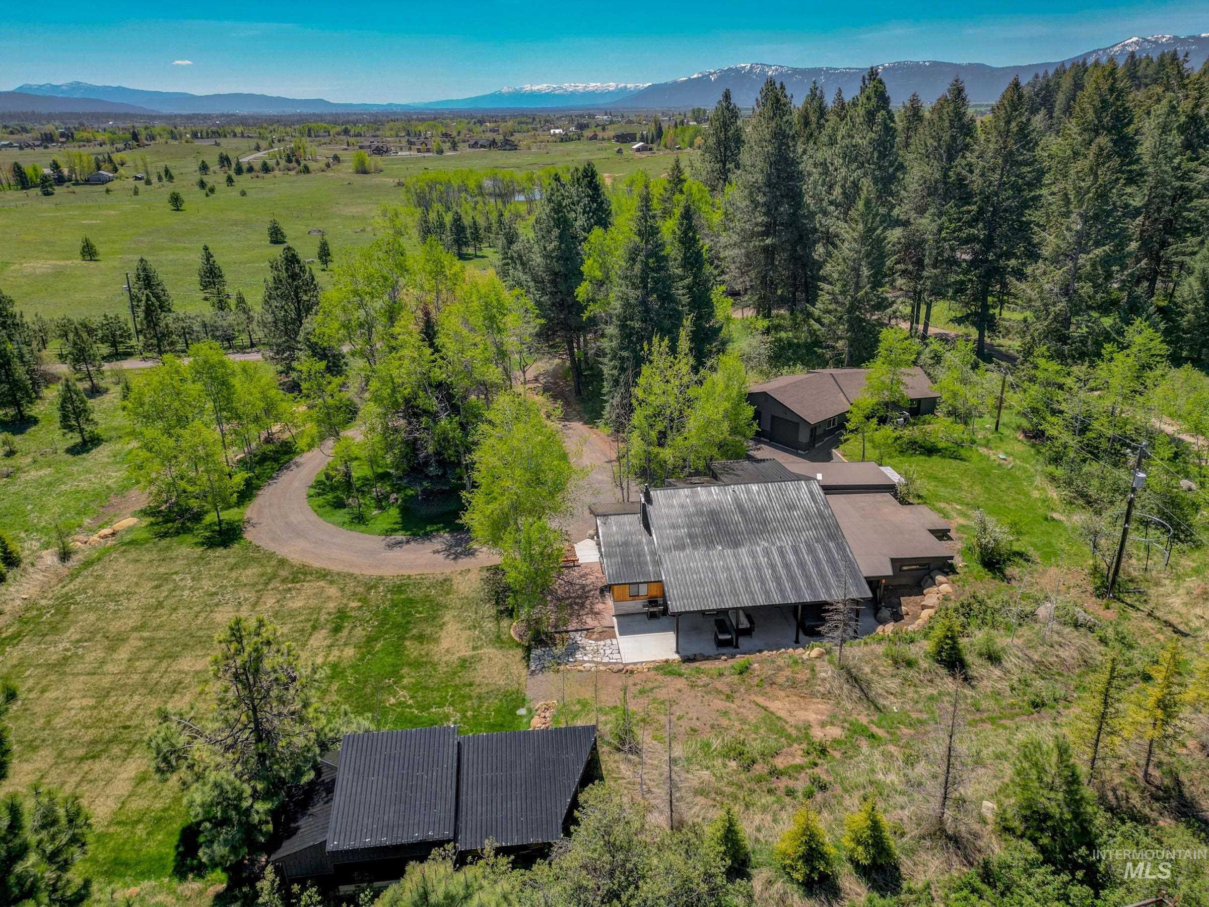 64 Ilka Lane, McCall, Idaho 83638, 4 Bedrooms, 2.5 Bathrooms, Residential For Sale, Price $1,894,900,MLS 98989927