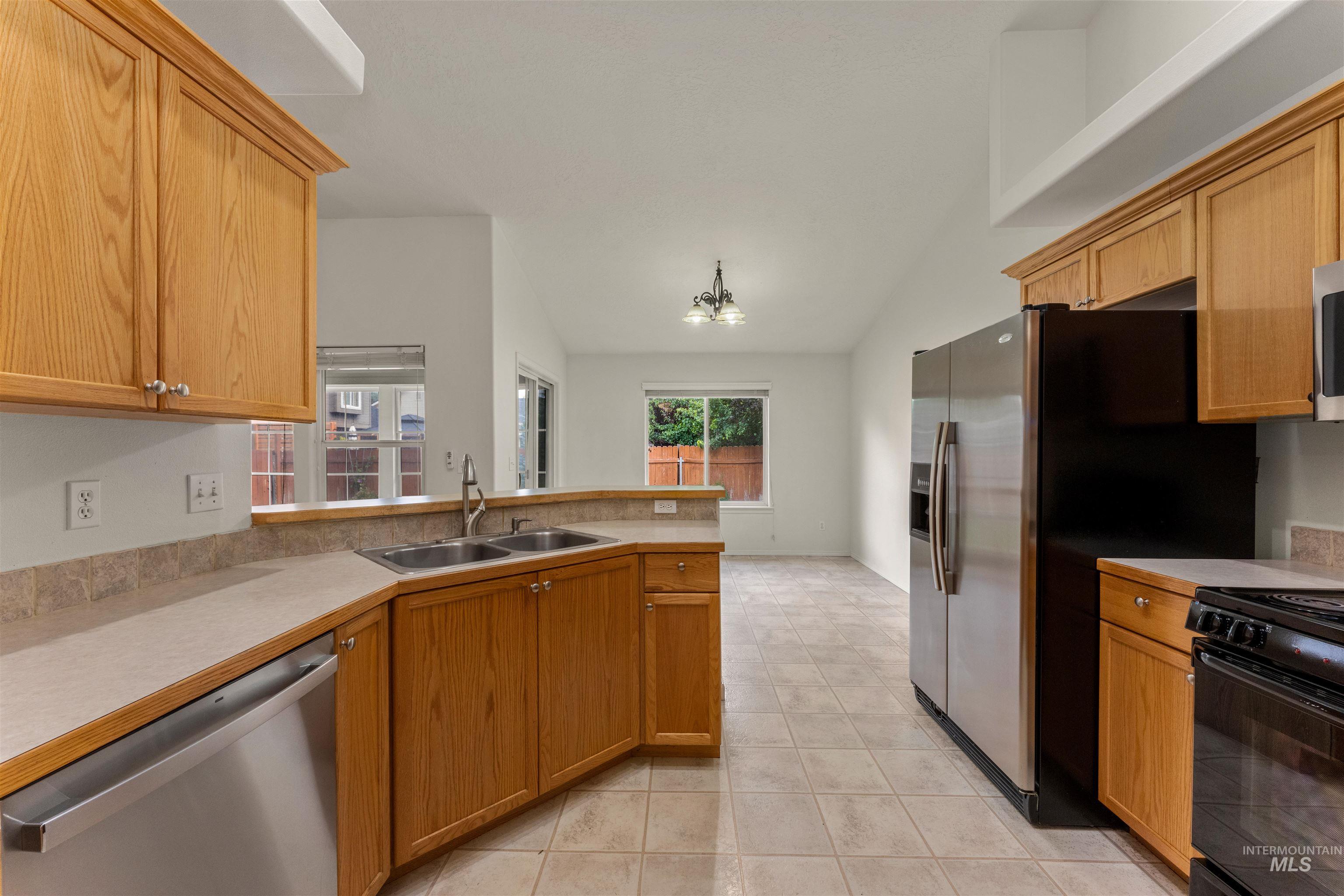 9518 W Kate Dr, Boise, Idaho 83714, 3 Bedrooms, 2 Bathrooms, Residential For Sale, Price $485,000,MLS 98989928