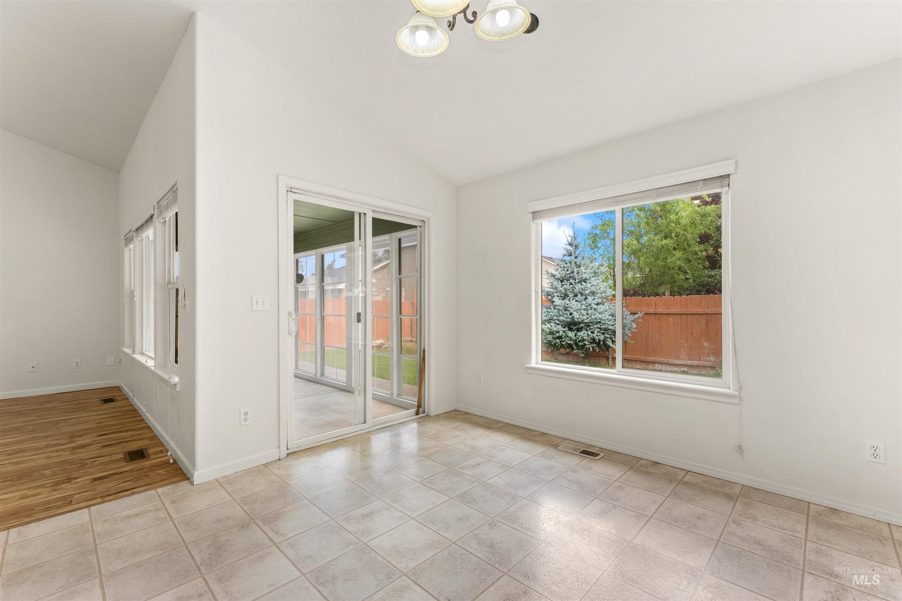 9518 W Kate Dr, Boise, Idaho 83714, 3 Bedrooms, 2 Bathrooms, Residential For Sale, Price $485,000,MLS 98989928