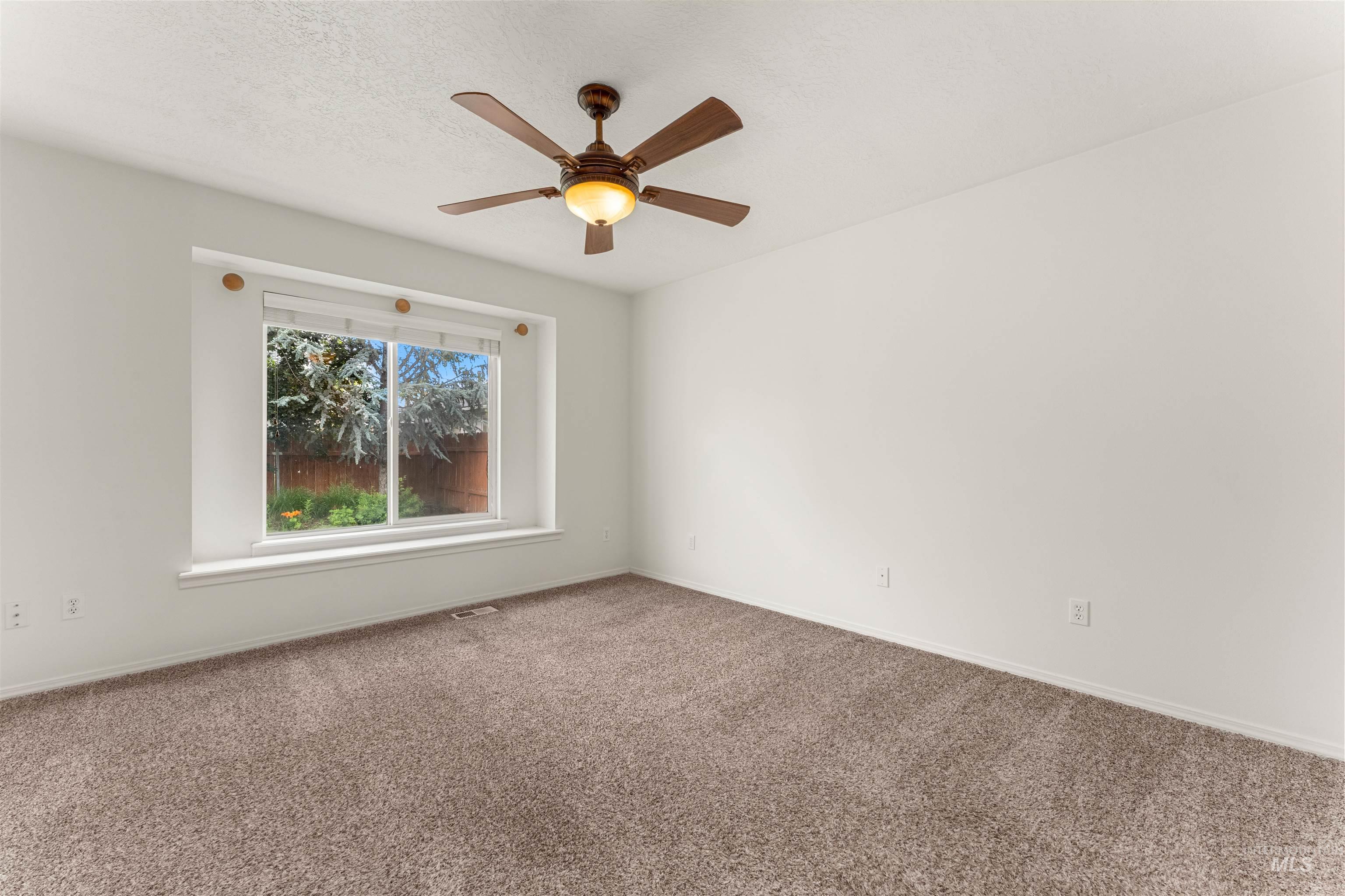 9518 W Kate Dr, Boise, Idaho 83714, 3 Bedrooms, 2 Bathrooms, Residential For Sale, Price $485,000,MLS 98989928