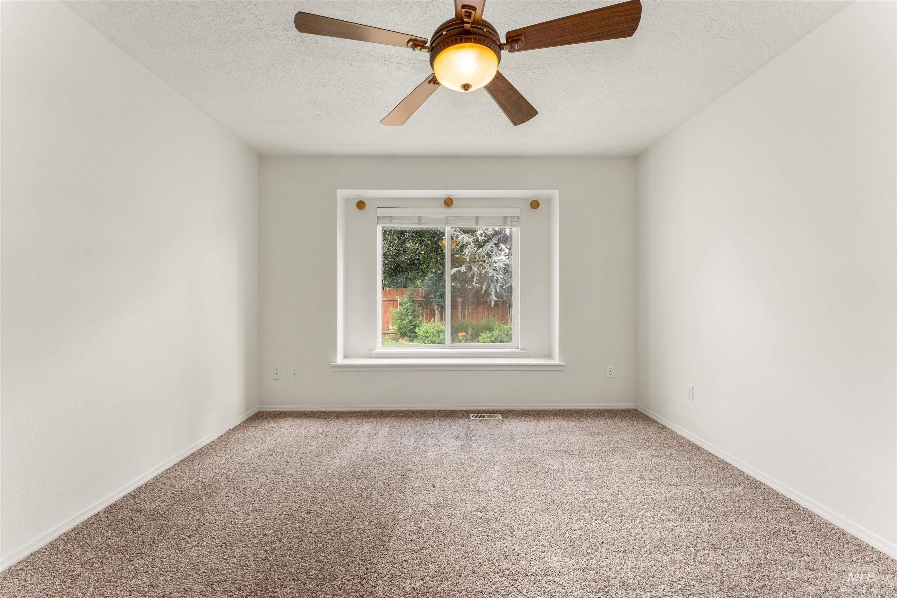 9518 W Kate Dr, Boise, Idaho 83714, 3 Bedrooms, 2 Bathrooms, Residential For Sale, Price $485,000,MLS 98989928