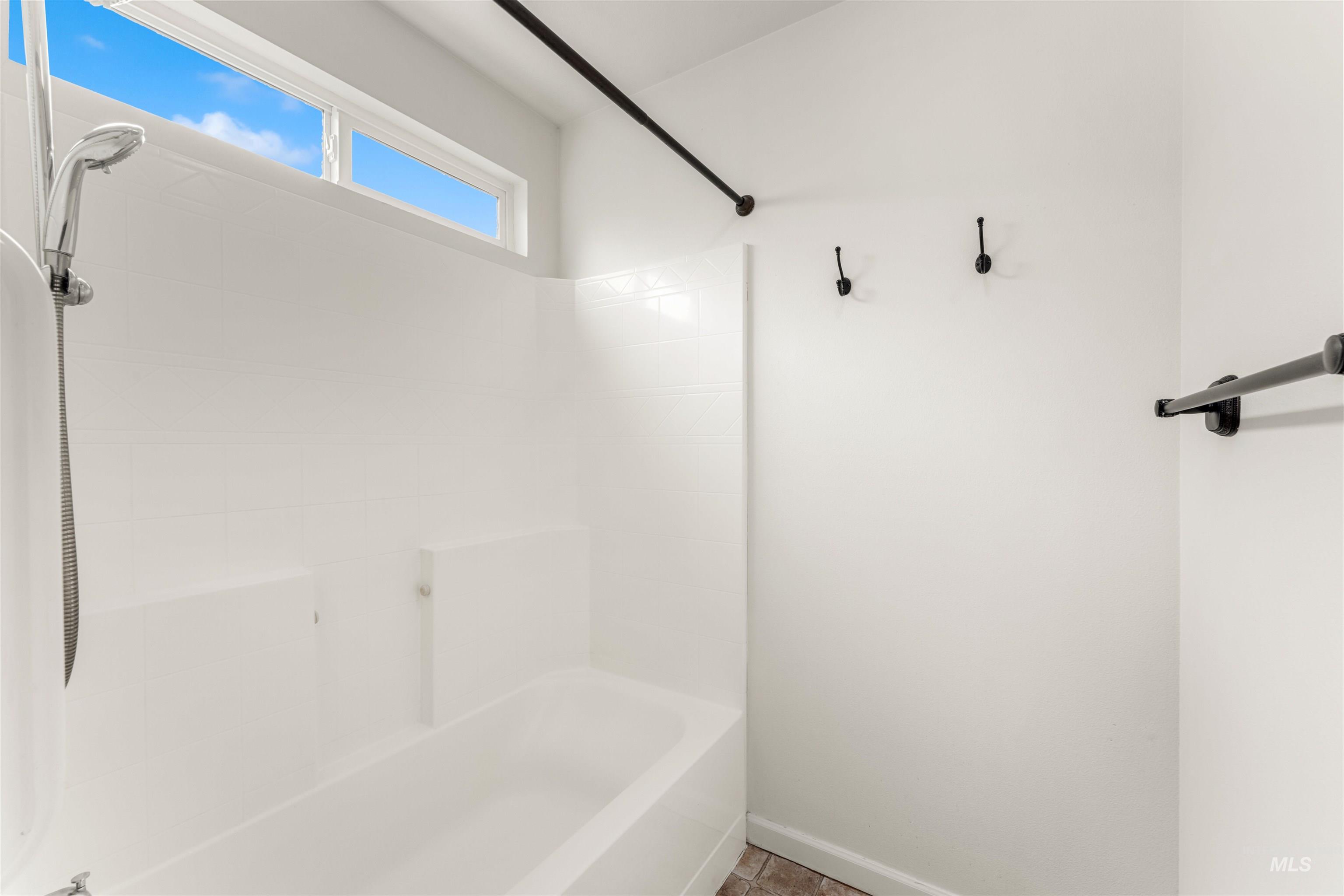 9518 W Kate Dr, Boise, Idaho 83714, 3 Bedrooms, 2 Bathrooms, Residential For Sale, Price $485,000,MLS 98989928