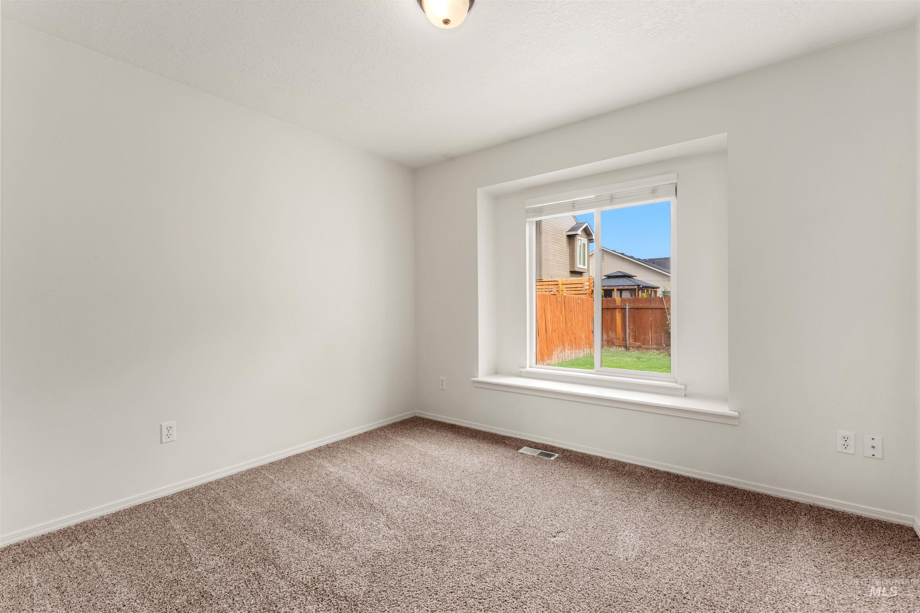 9518 W Kate Dr, Boise, Idaho 83714, 3 Bedrooms, 2 Bathrooms, Residential For Sale, Price $485,000,MLS 98989928