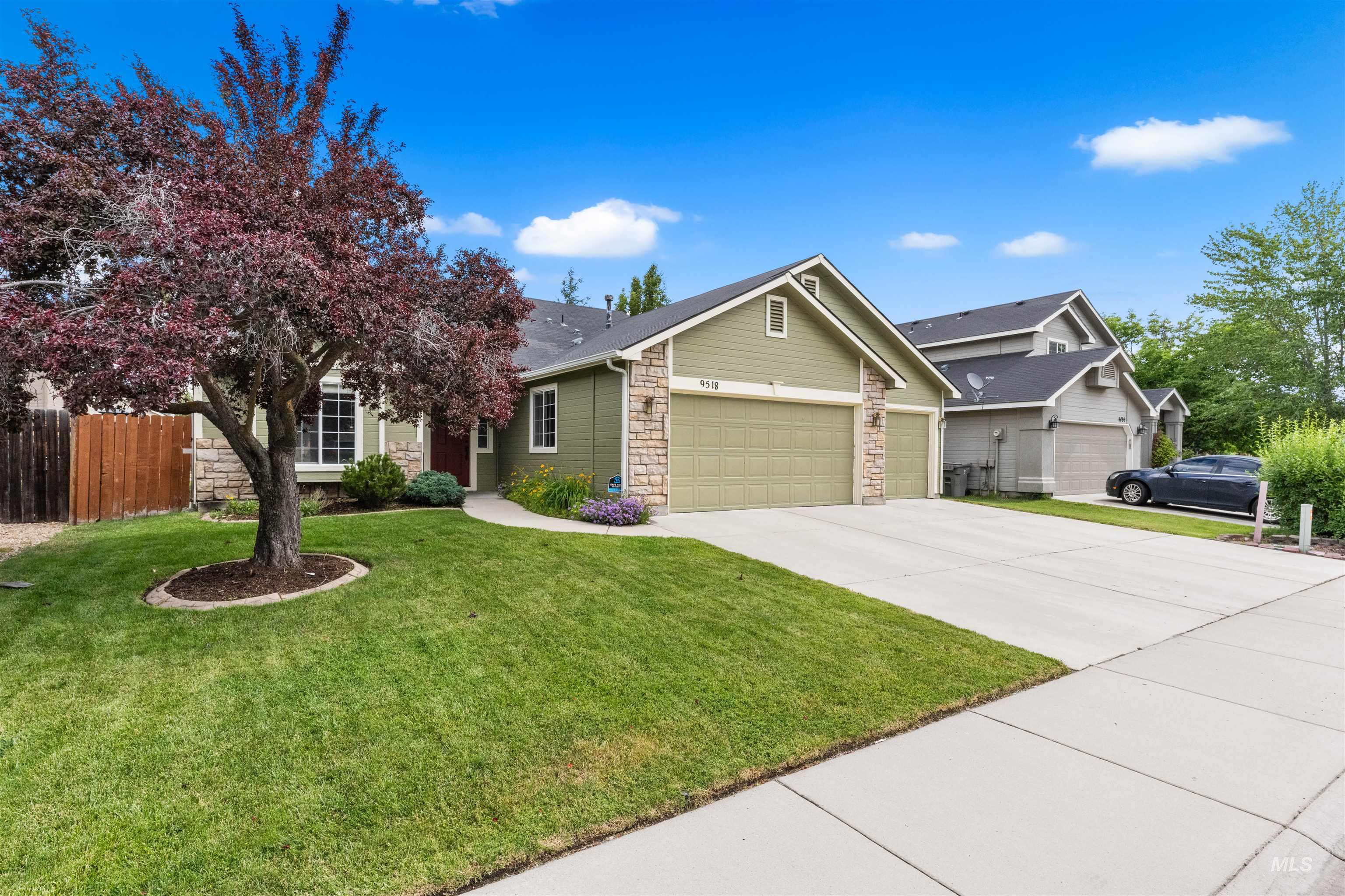 9518 W Kate Dr, Boise, Idaho 83714, 3 Bedrooms, 2 Bathrooms, Residential For Sale, Price $485,000,MLS 98989928