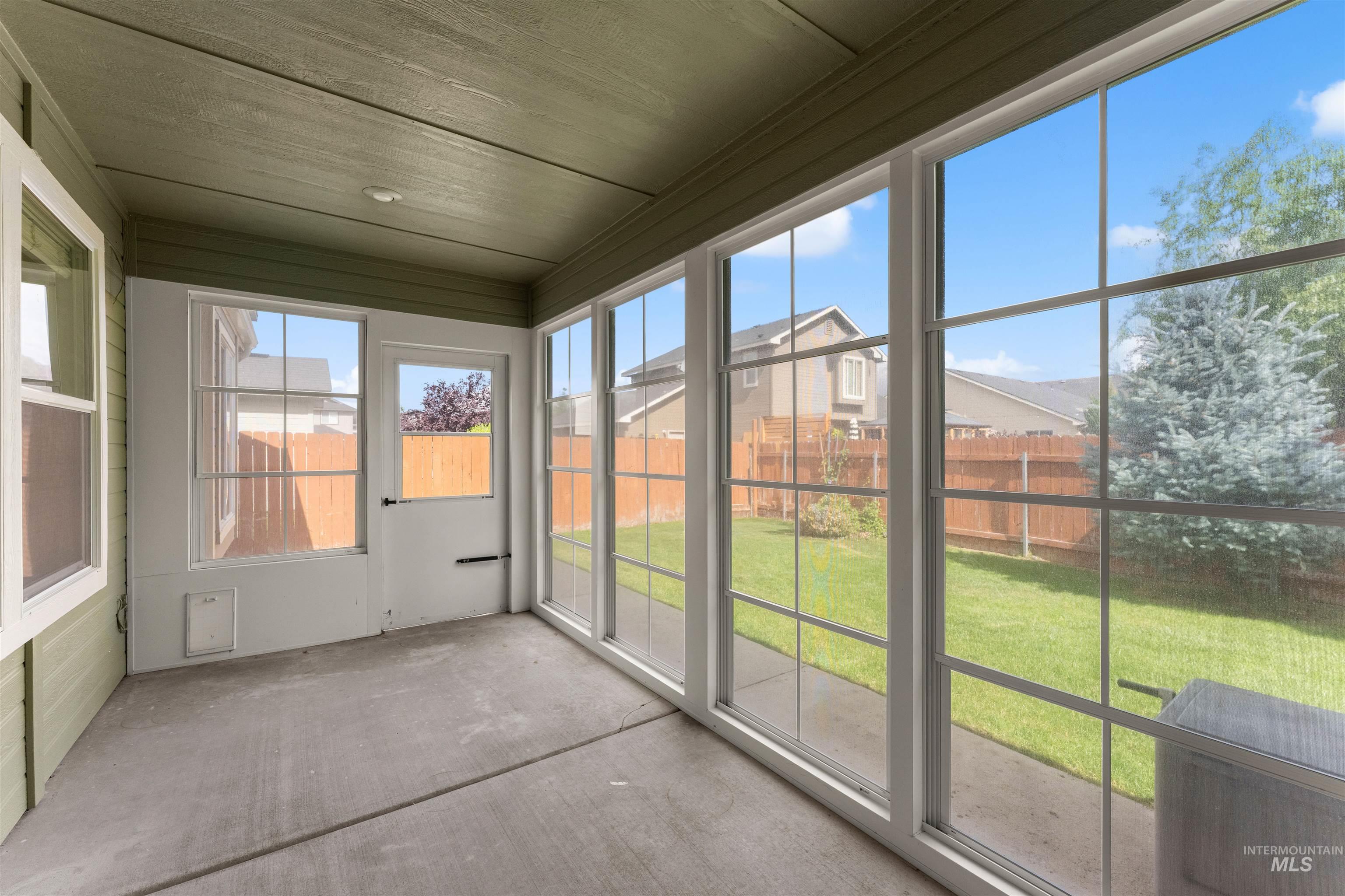 9518 W Kate Dr, Boise, Idaho 83714, 3 Bedrooms, 2 Bathrooms, Residential For Sale, Price $485,000,MLS 98989928