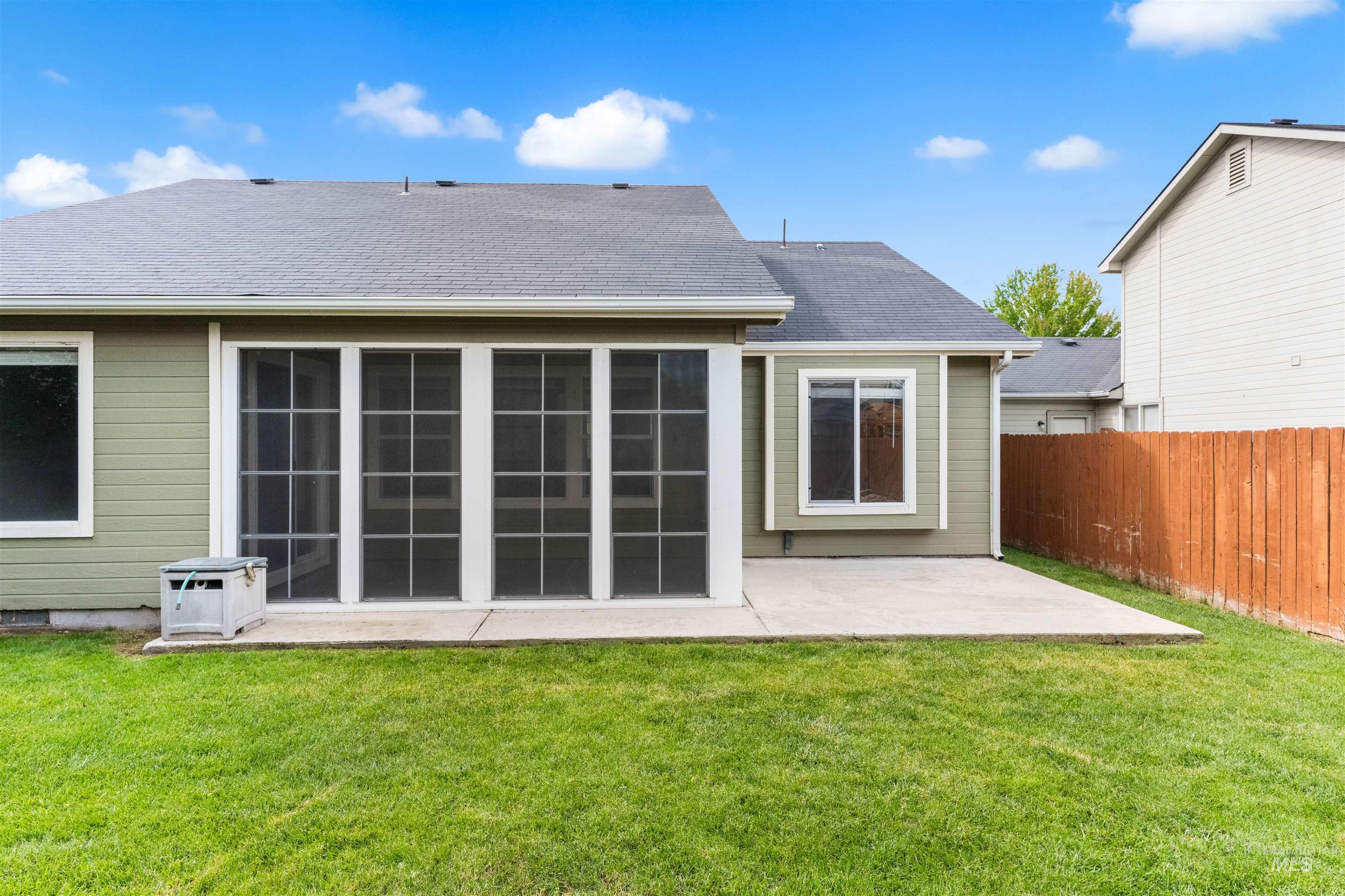 9518 W Kate Dr, Boise, Idaho 83714, 3 Bedrooms, 2 Bathrooms, Residential For Sale, Price $485,000,MLS 98989928