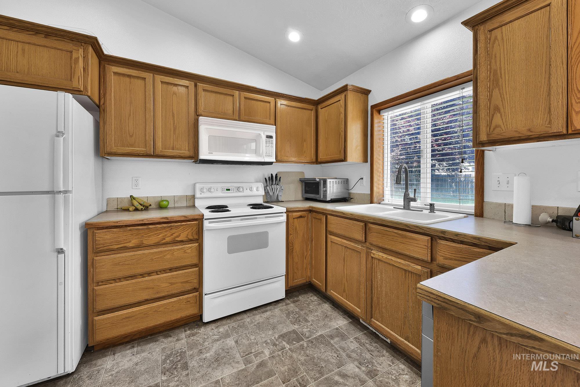 16616 N Liverpool Ln, Nampa, Idaho 83687, 3 Bedrooms, 2 Bathrooms, Residential For Sale, Price $364,900,MLS 98989930