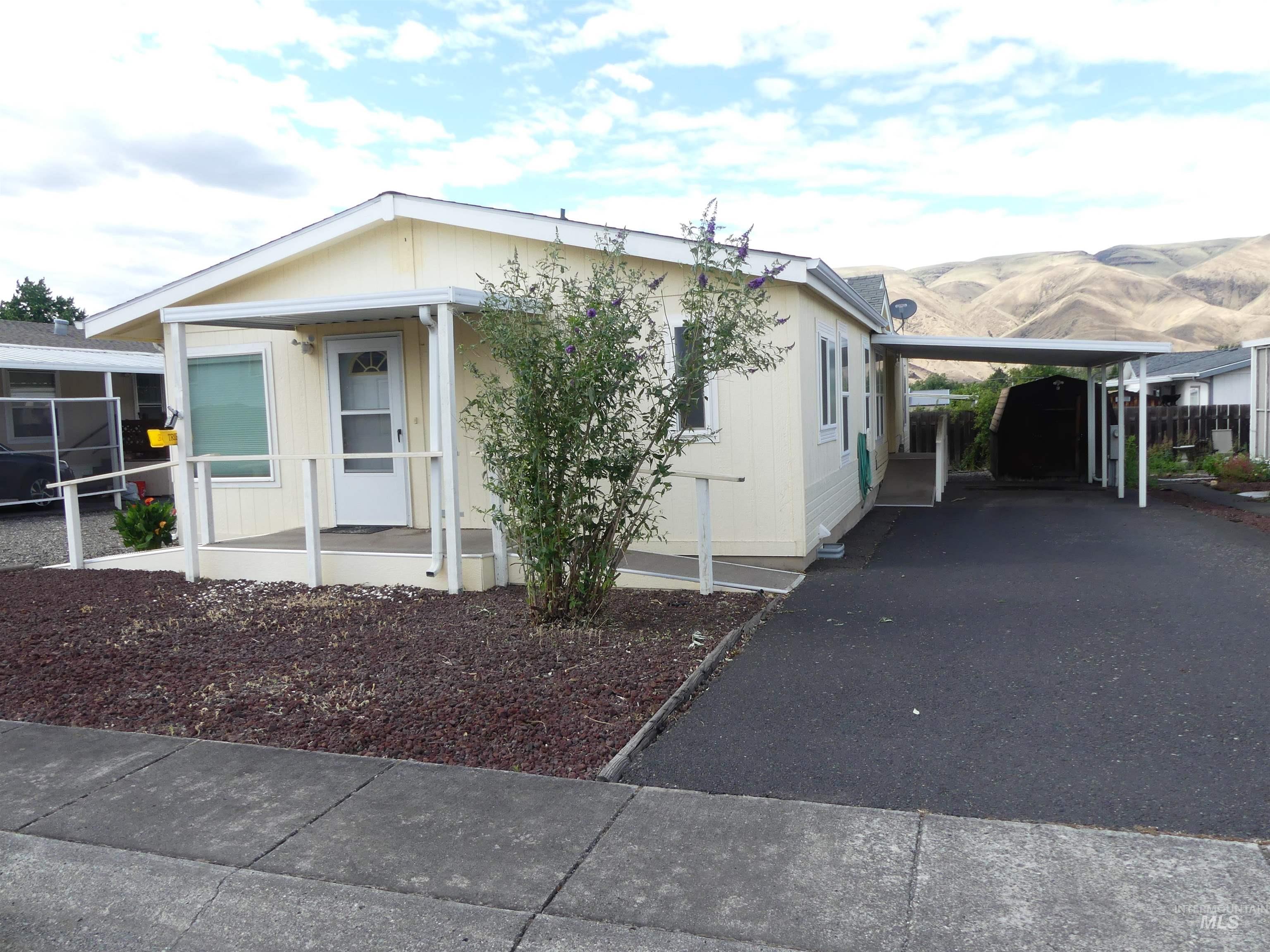 1430 Chestnut St, Clarkston, Washington 99403, 3 Bedrooms, 2 Bathrooms, Residential For Sale, Price $159,000, 98989932