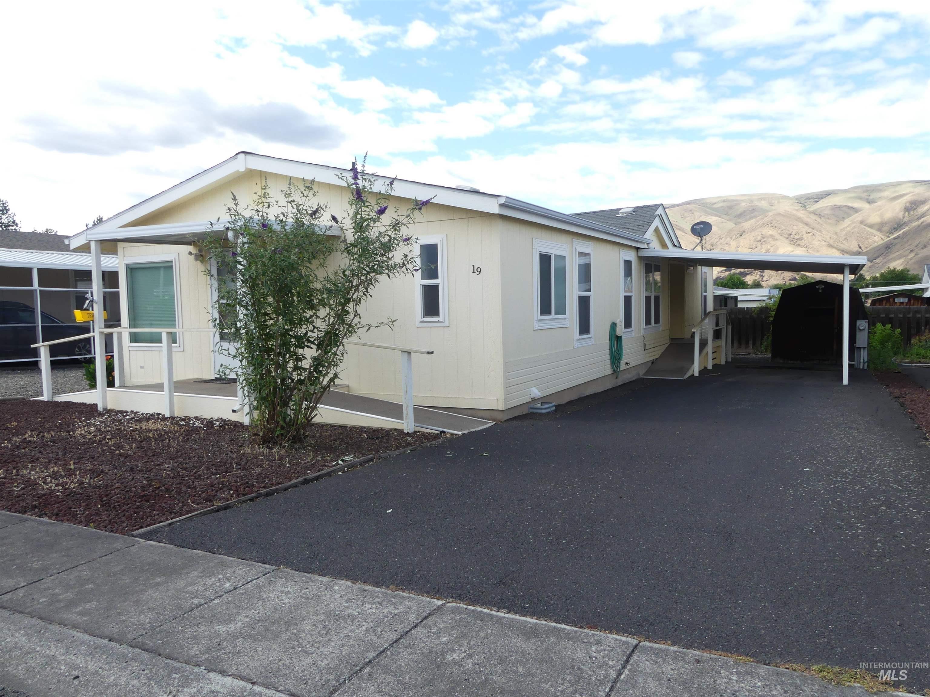 1430 Chestnut St, Clarkston, Washington 99403, 3 Bedrooms, 2 Bathrooms, Residential For Sale, Price $159,000, 98989932