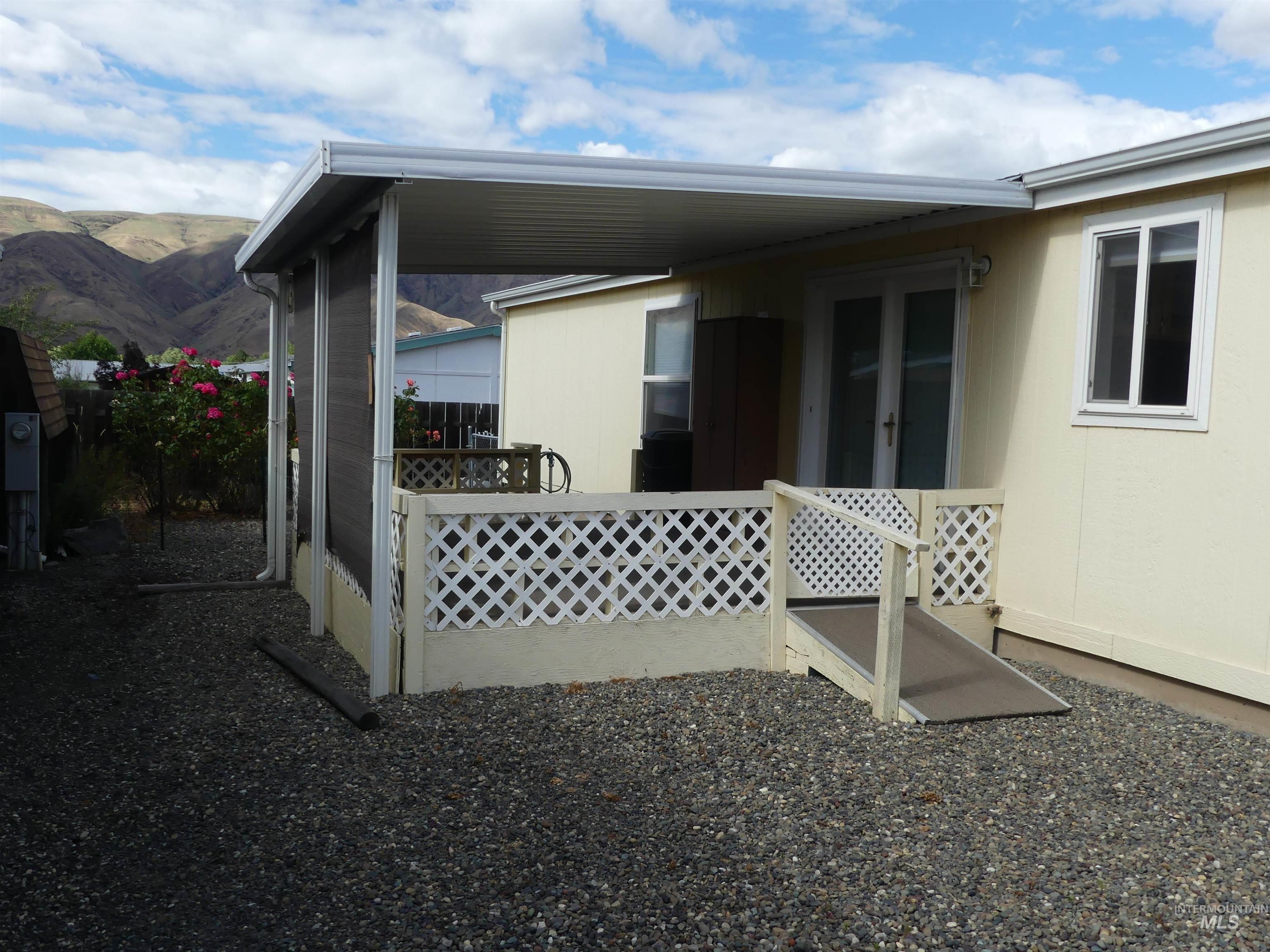 1430 Chestnut St, Clarkston, Washington 99403, 3 Bedrooms, 2 Bathrooms, Residential For Sale, Price $159,000, 98989932