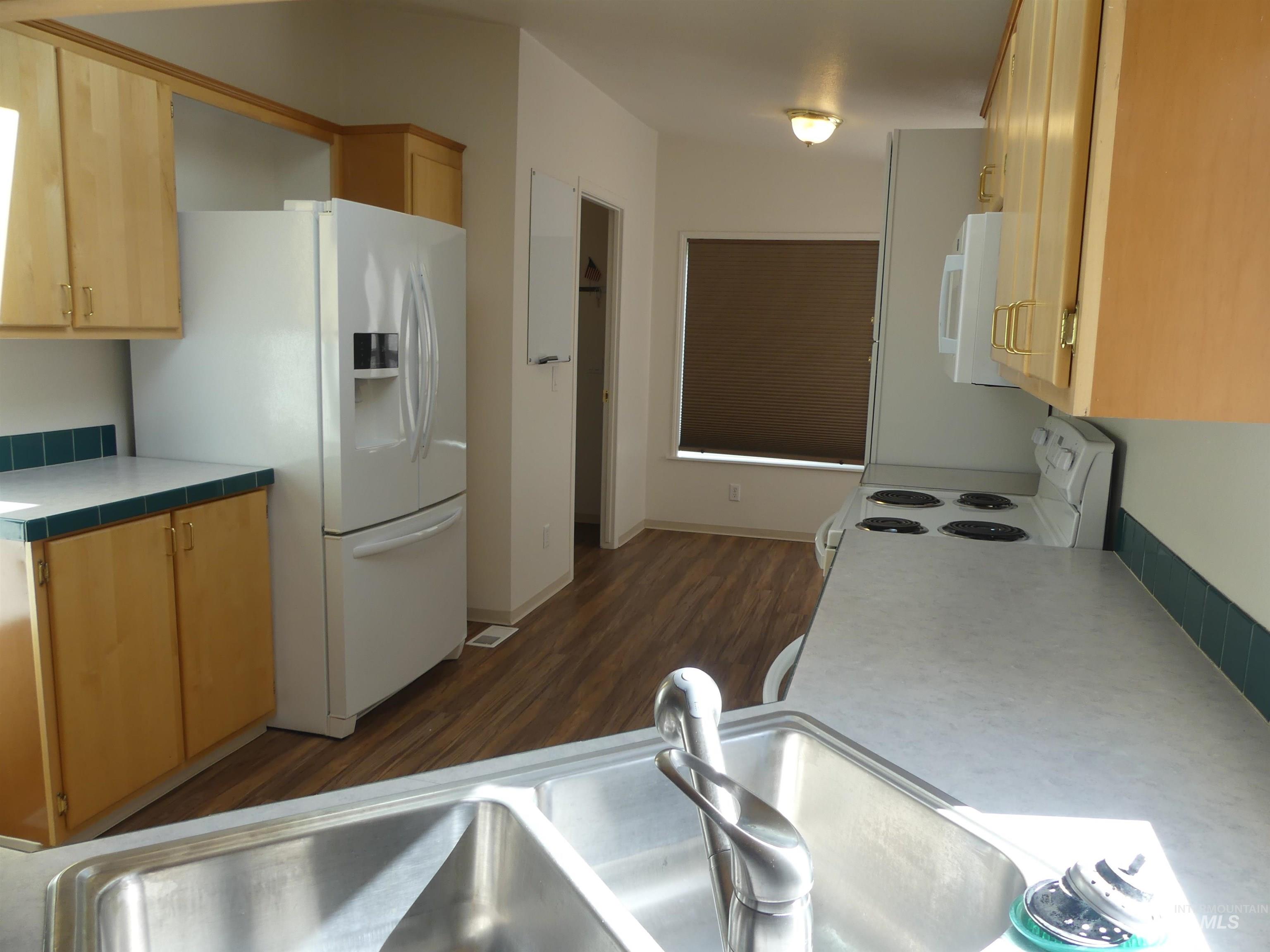 1430 Chestnut St, Clarkston, Washington 99403, 3 Bedrooms, 2 Bathrooms, Residential For Sale, Price $159,000, 98989932
