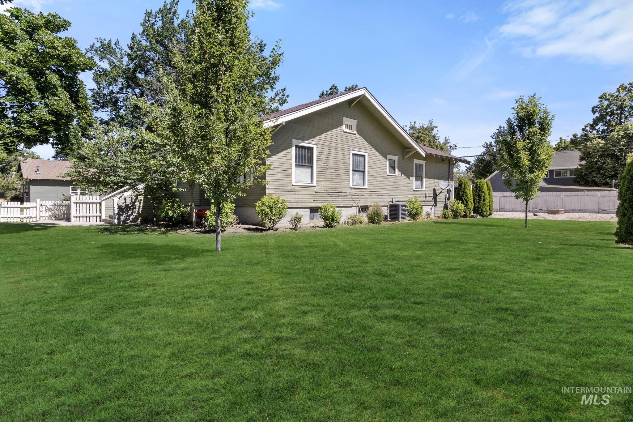 1901 Cleveland Blvd., Caldwell, Idaho 83605, 3 Bedrooms, 2 Bathrooms, Residential For Sale, Price $445,000,MLS 98989936