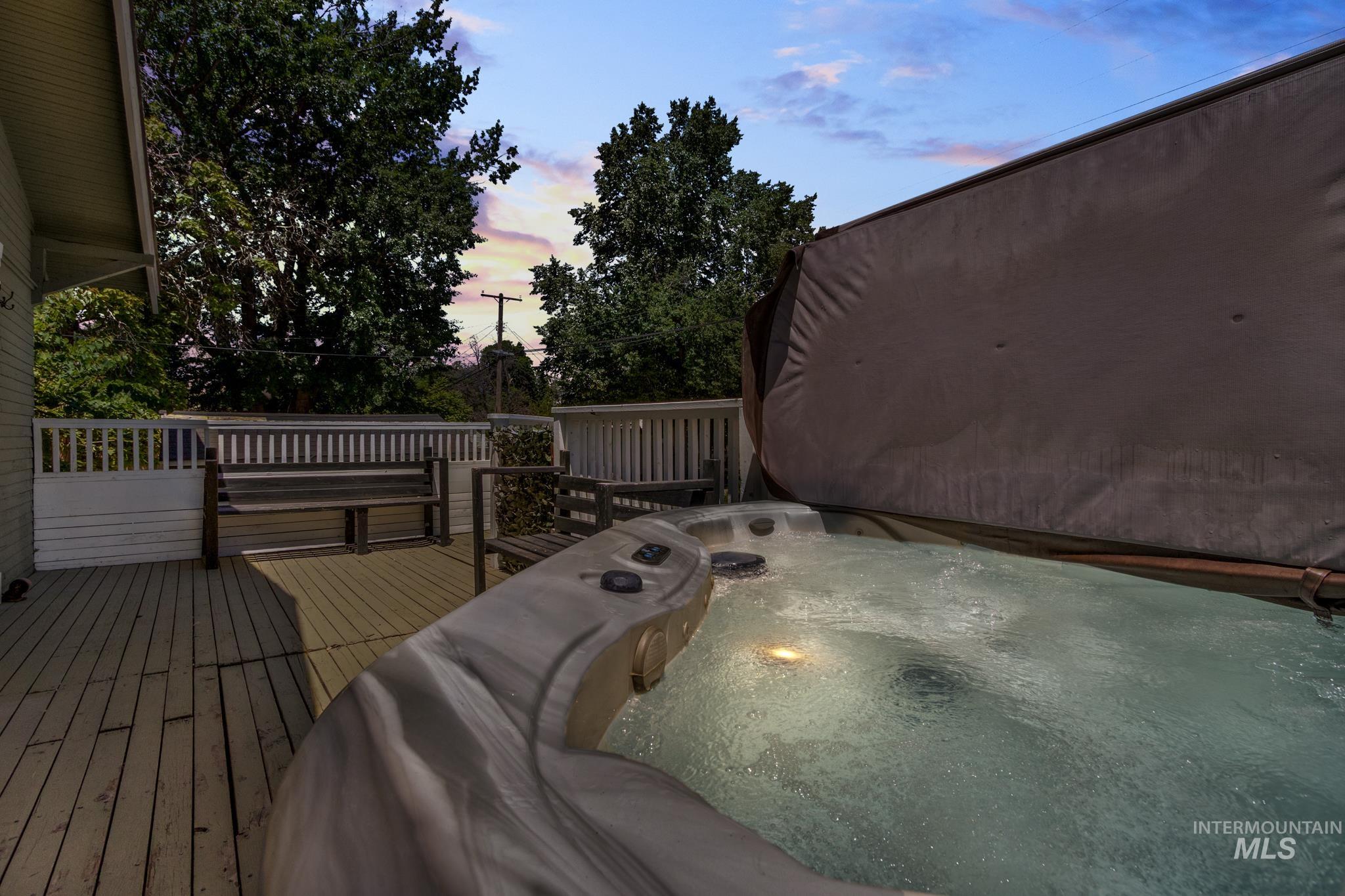 1901 Cleveland Blvd., Caldwell, Idaho 83605, 3 Bedrooms, 2 Bathrooms, Residential For Sale, Price $445,000,MLS 98989936