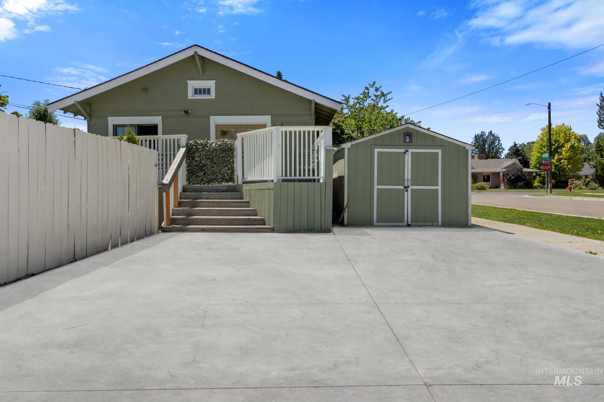 1901 Cleveland Blvd., Caldwell, Idaho 83605, 3 Bedrooms, 2 Bathrooms, Residential For Sale, Price $445,000,MLS 98989936