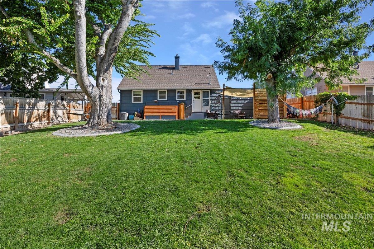 1726 Borah Ave, Twin Falls, Idaho 83301, 6 Bedrooms, 2 Bathrooms, Residential For Sale, Price $349,000,MLS 98989937