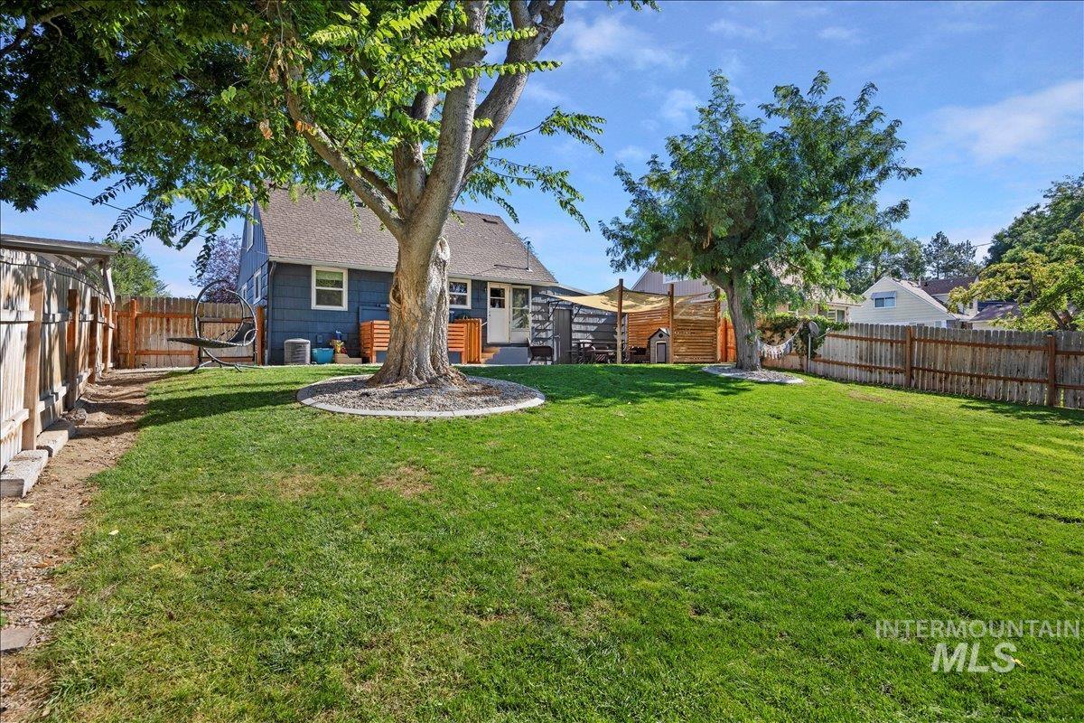 1726 Borah Ave, Twin Falls, Idaho 83301, 6 Bedrooms, 2 Bathrooms, Residential For Sale, Price $349,000,MLS 98989937