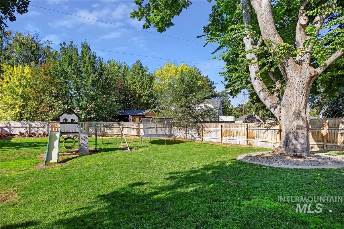1726 Borah Ave, Twin Falls, Idaho 83301, 6 Bedrooms, 2 Bathrooms, Residential For Sale, Price $349,000,MLS 98989937