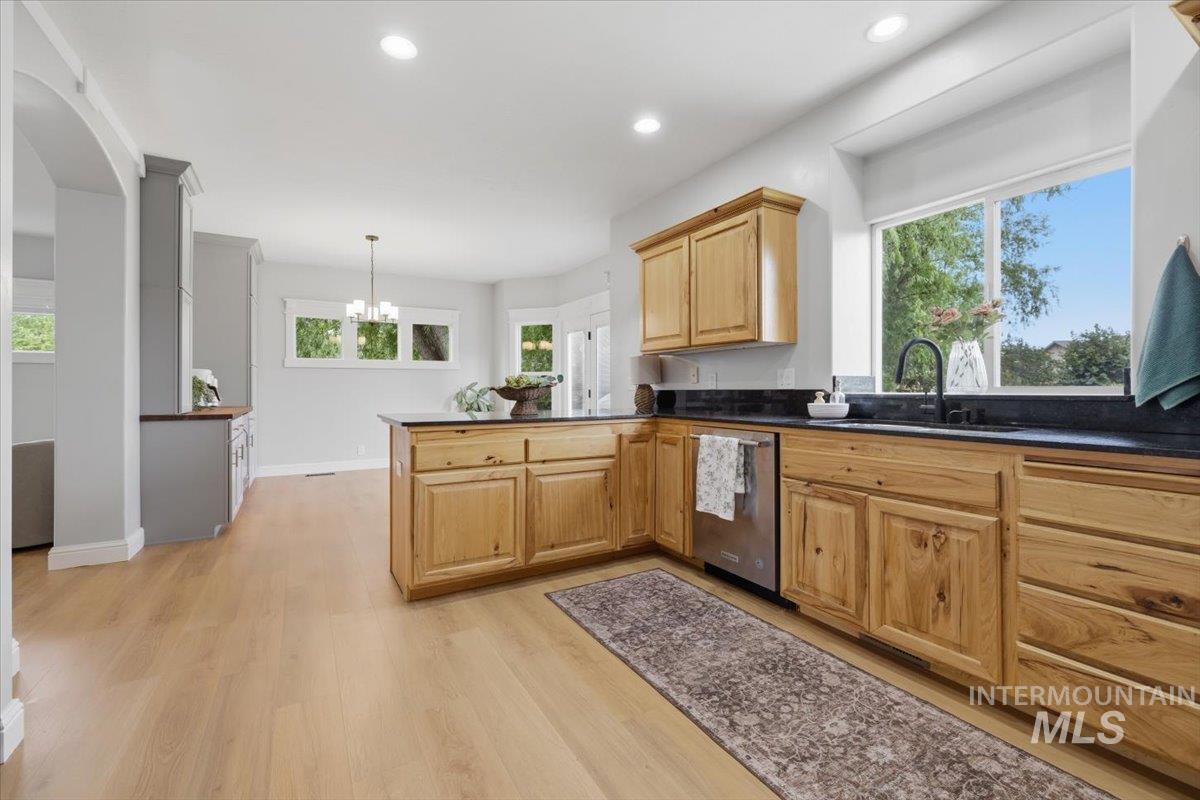 10368 W Altair Dr, Star, Idaho 83669, 4 Bedrooms, 3 Bathrooms, Residential For Sale, Price $625,000,MLS 98989941
