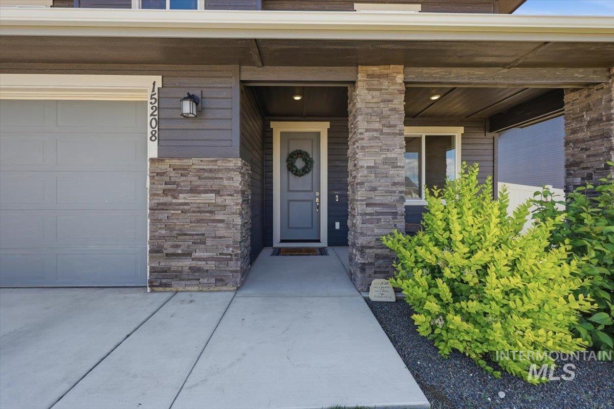 15208 Hanks Way, Caldwell, Idaho 83607, 4 Bedrooms, 2.5 Bathrooms, Residential For Sale, Price $545,000,MLS 98989944