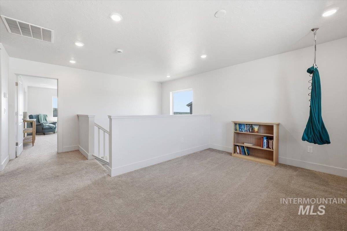 15208 Hanks Way, Caldwell, Idaho 83607, 4 Bedrooms, 2.5 Bathrooms, Residential For Sale, Price $545,000,MLS 98989944