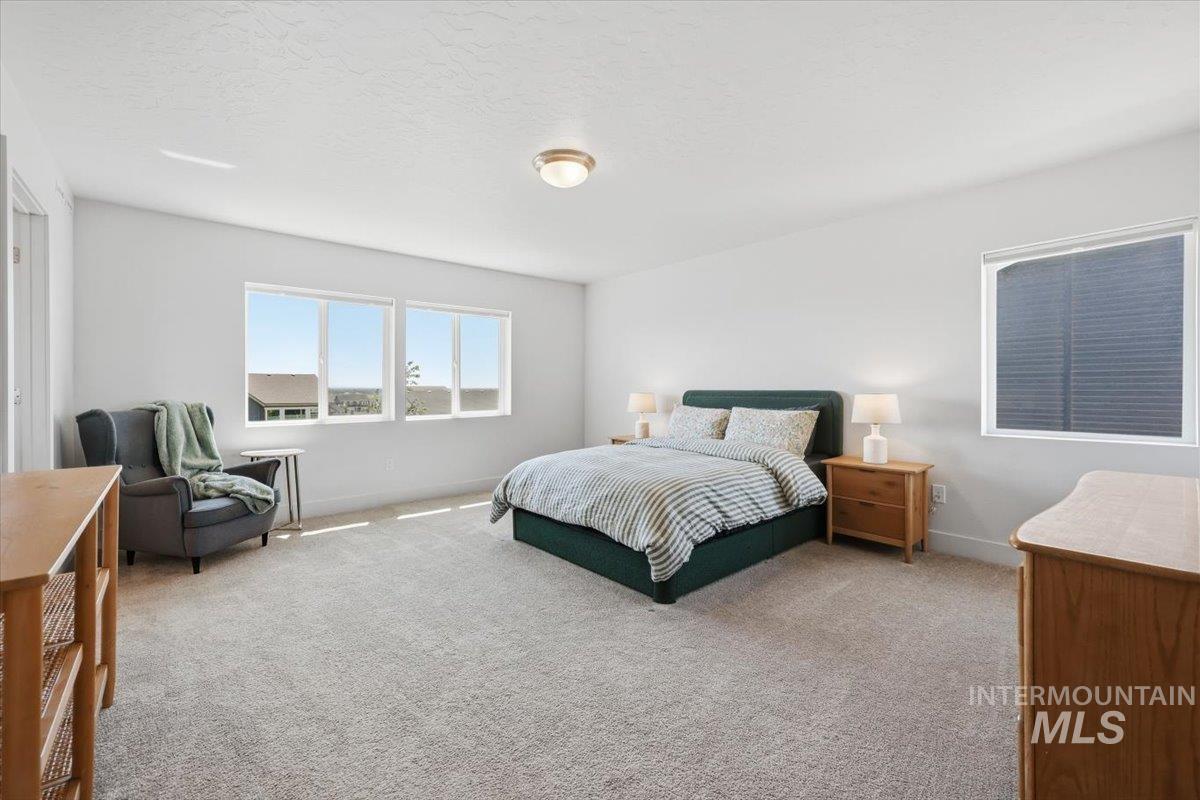 15208 Hanks Way, Caldwell, Idaho 83607, 4 Bedrooms, 2.5 Bathrooms, Residential For Sale, Price $545,000,MLS 98989944