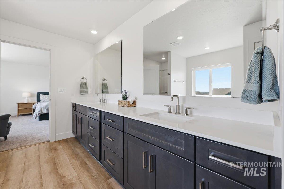 15208 Hanks Way, Caldwell, Idaho 83607, 4 Bedrooms, 2.5 Bathrooms, Residential For Sale, Price $545,000,MLS 98989944