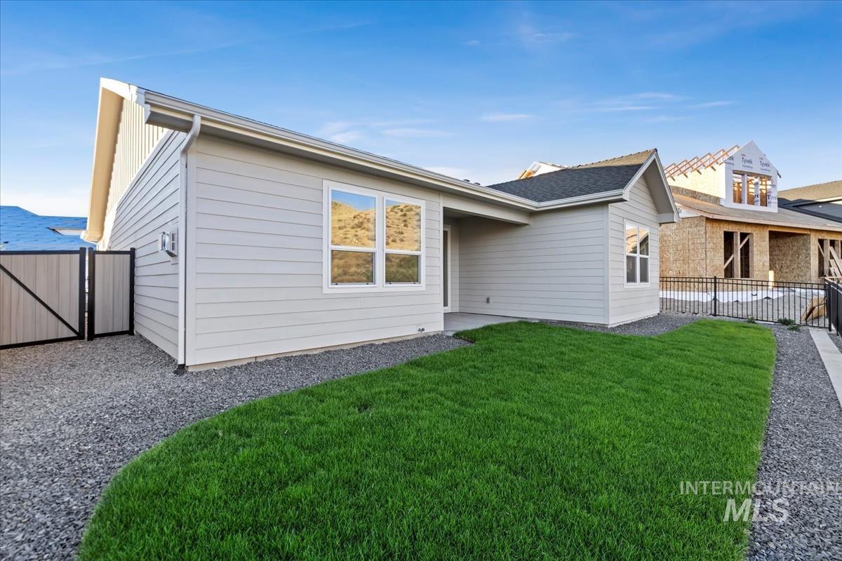 6551 S Charlie Place, Eagle, Idaho 83629, 3 Bedrooms, 2 Bathrooms, Residential For Sale, Price $569,000,MLS 98989951