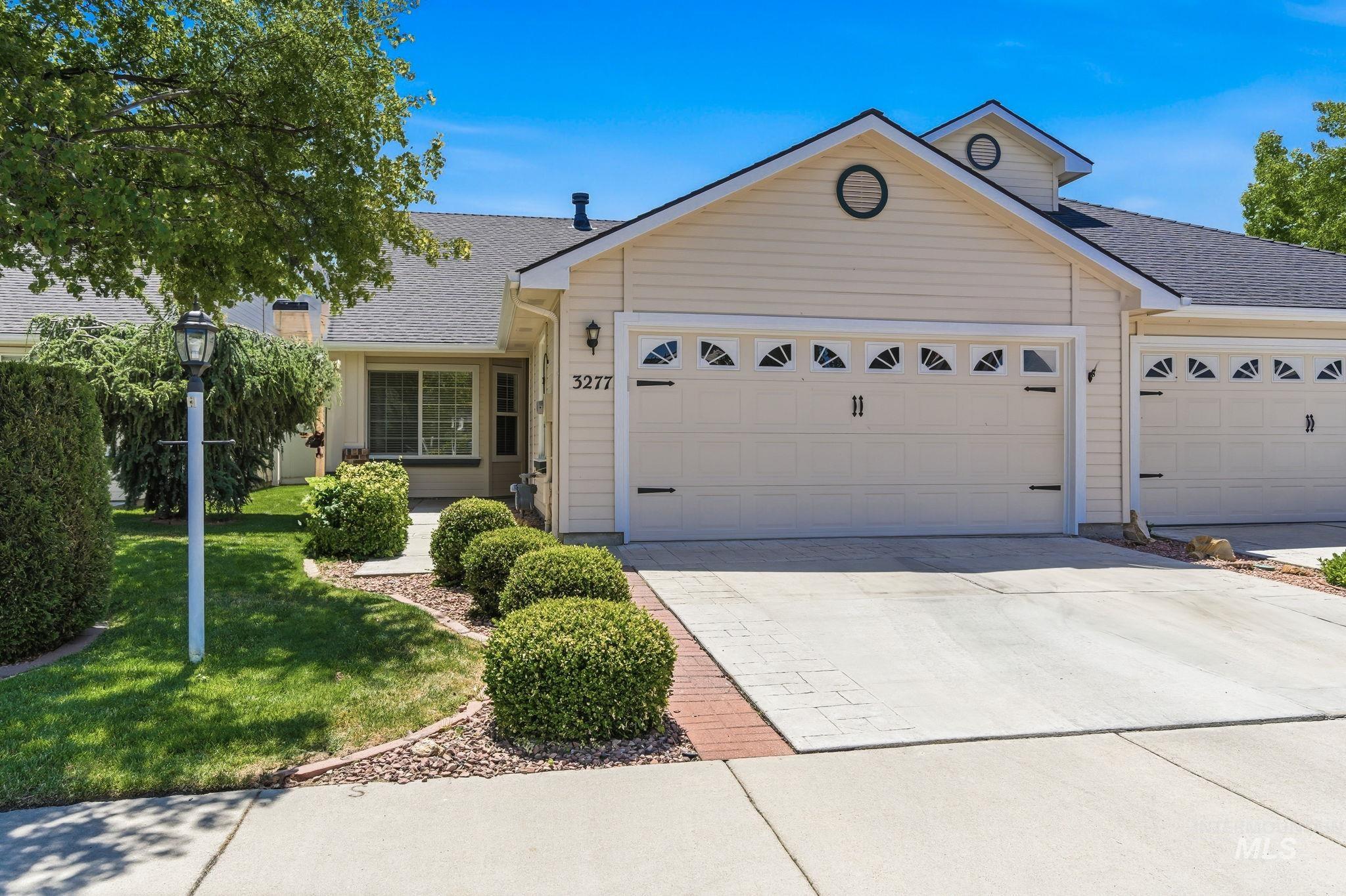 3277 W Fieldstream Ln., Meridian, Idaho 83646, 2 Bedrooms, 2 Bathrooms, Residential For Sale, Price $392,000,MLS 98989952
