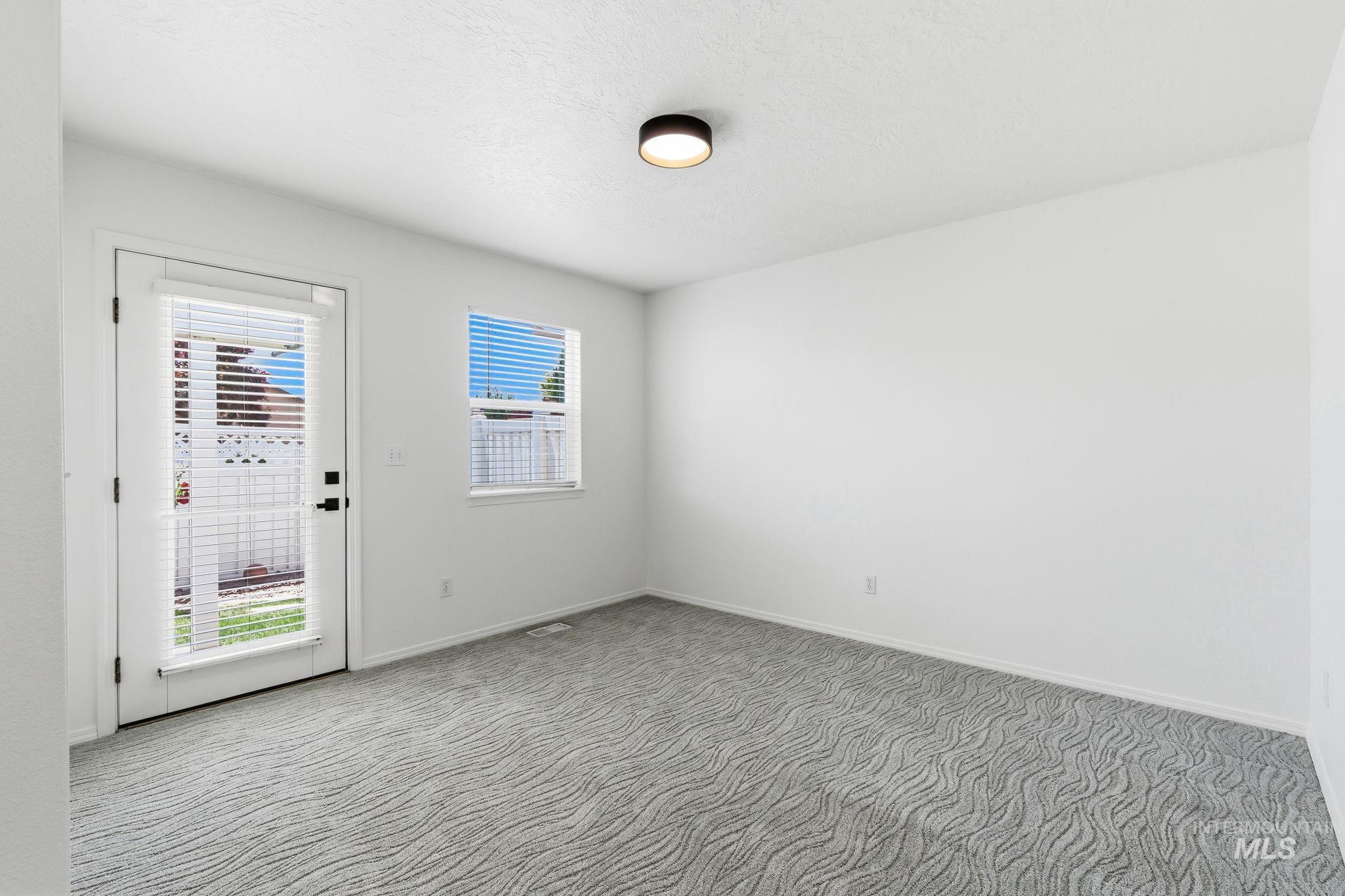 3277 W Fieldstream Ln., Meridian, Idaho 83646, 2 Bedrooms, 2 Bathrooms, Residential For Sale, Price $392,000,MLS 98989952