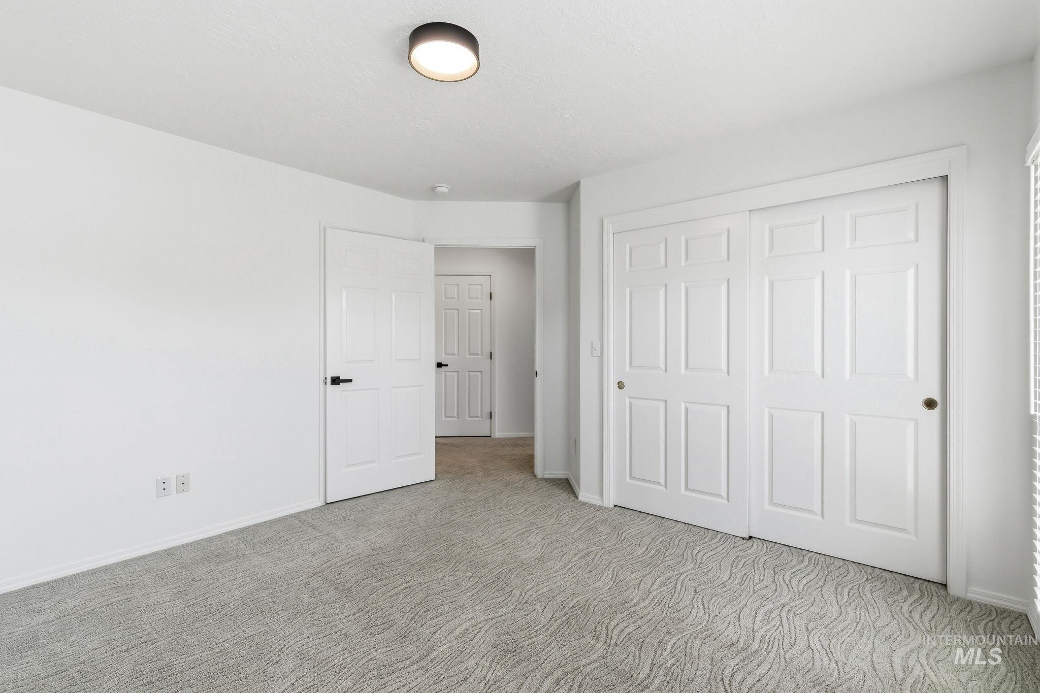 3277 W Fieldstream Ln., Meridian, Idaho 83646, 2 Bedrooms, 2 Bathrooms, Residential For Sale, Price $392,000,MLS 98989952