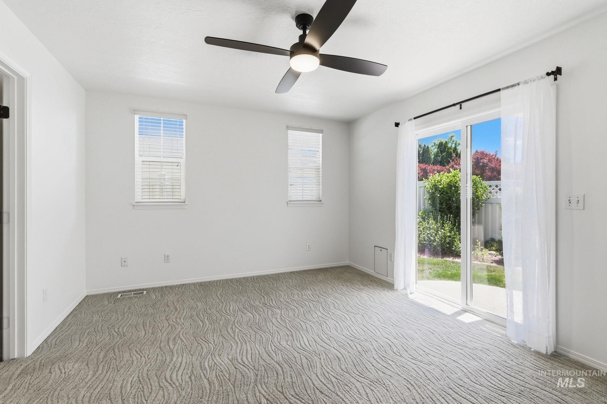 3277 W Fieldstream Ln., Meridian, Idaho 83646, 2 Bedrooms, 2 Bathrooms, Residential For Sale, Price $392,000,MLS 98989952