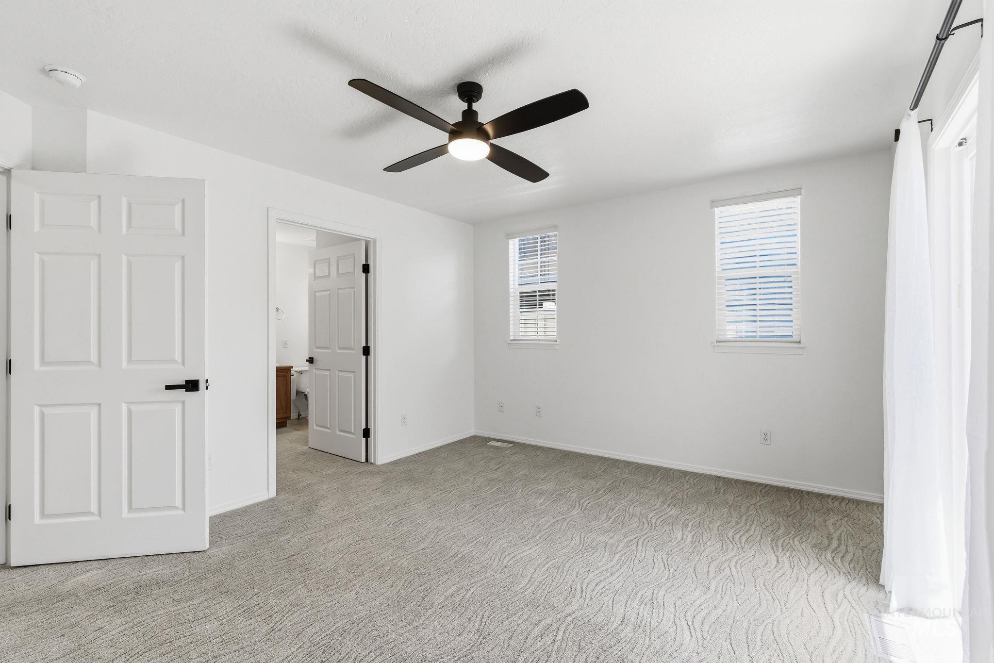 3277 W Fieldstream Ln., Meridian, Idaho 83646, 2 Bedrooms, 2 Bathrooms, Residential For Sale, Price $392,000,MLS 98989952