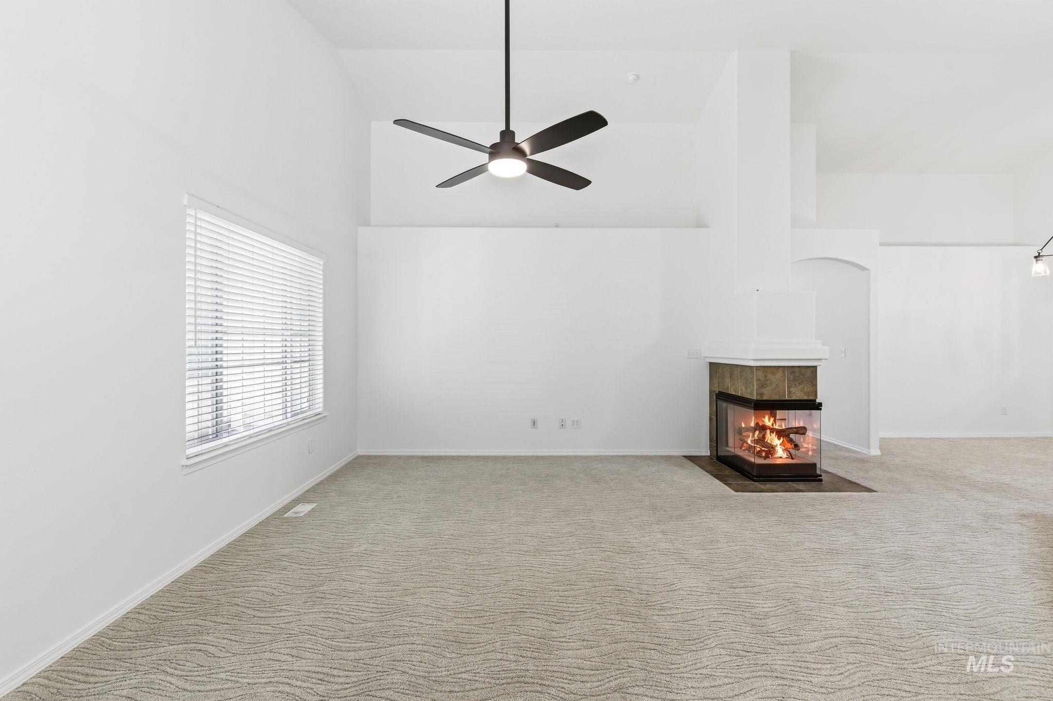 3277 W Fieldstream Ln., Meridian, Idaho 83646, 2 Bedrooms, 2 Bathrooms, Residential For Sale, Price $392,000,MLS 98989952