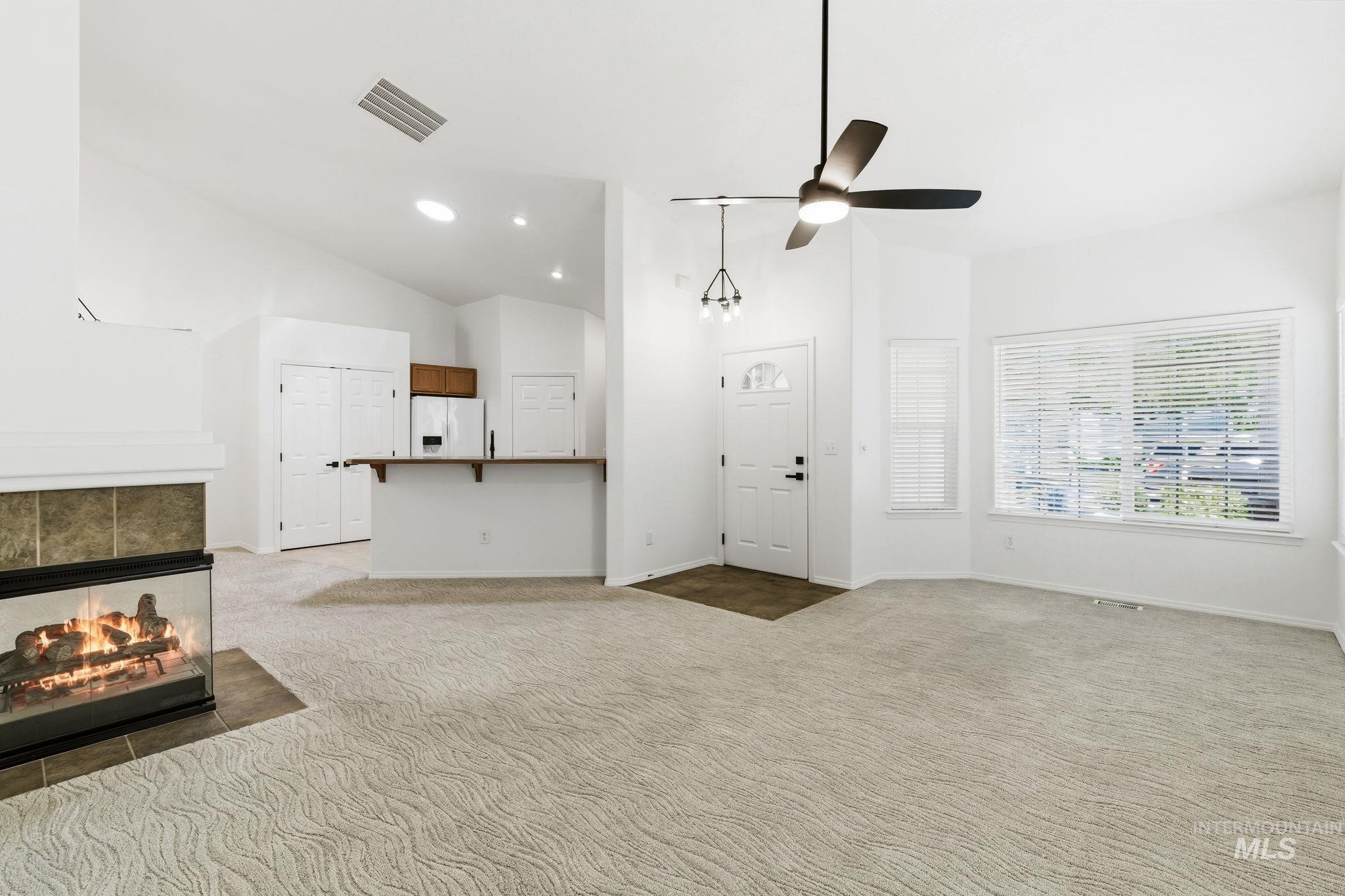 3277 W Fieldstream Ln., Meridian, Idaho 83646, 2 Bedrooms, 2 Bathrooms, Residential For Sale, Price $392,000,MLS 98989952