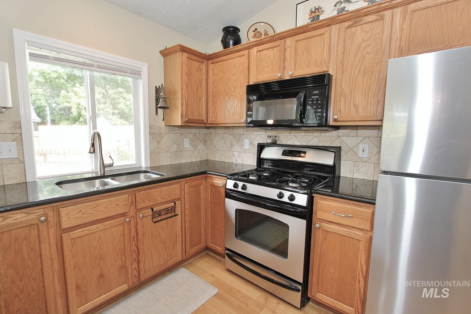 2450 W Santa Clara Dr, Meridian, Idaho 83642, 4 Bedrooms, 3 Bathrooms, Residential For Sale, Price $499,000,MLS 98989953